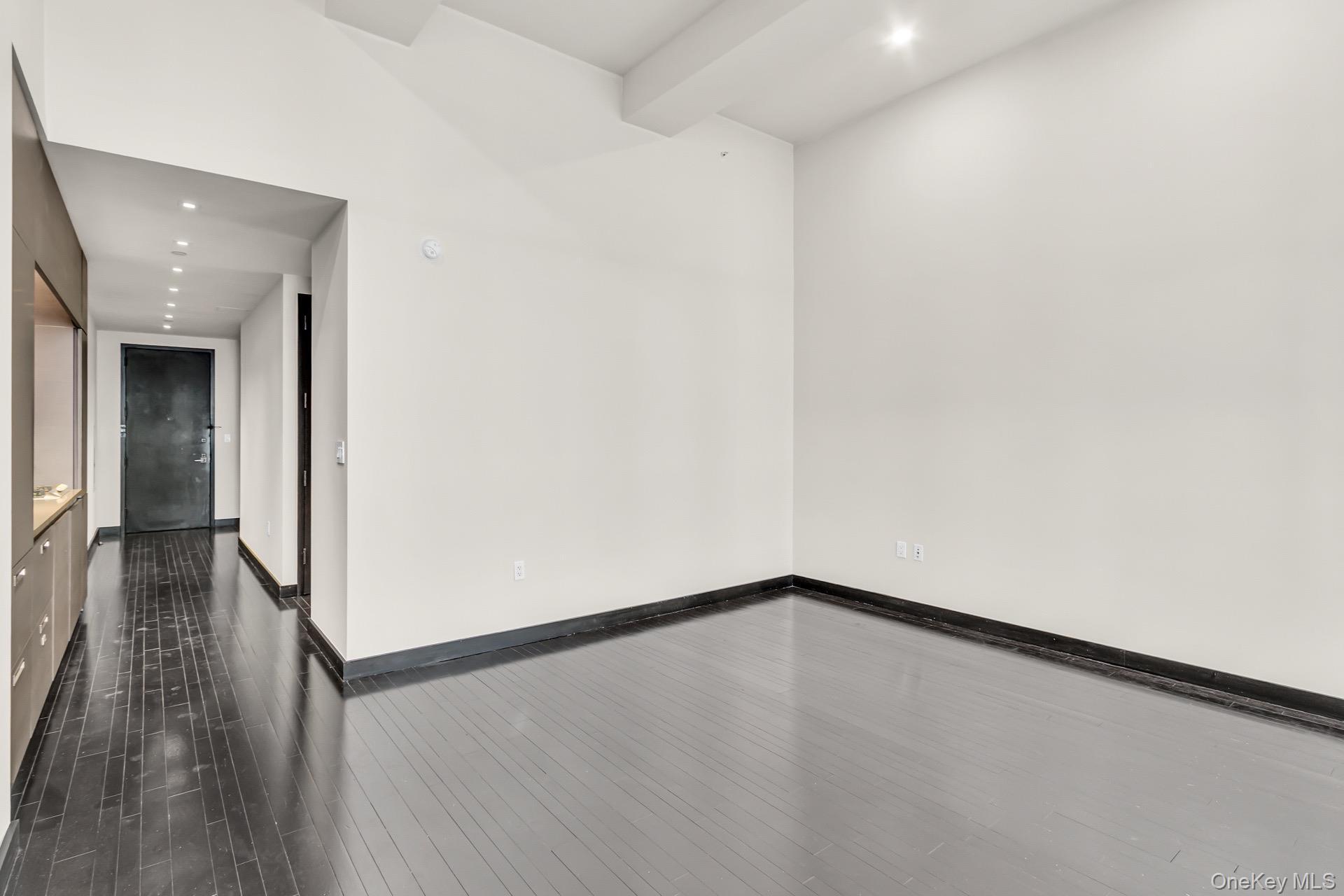 Apartment Pine Street  Manhattan, NY 10005, MLS-1006616-2