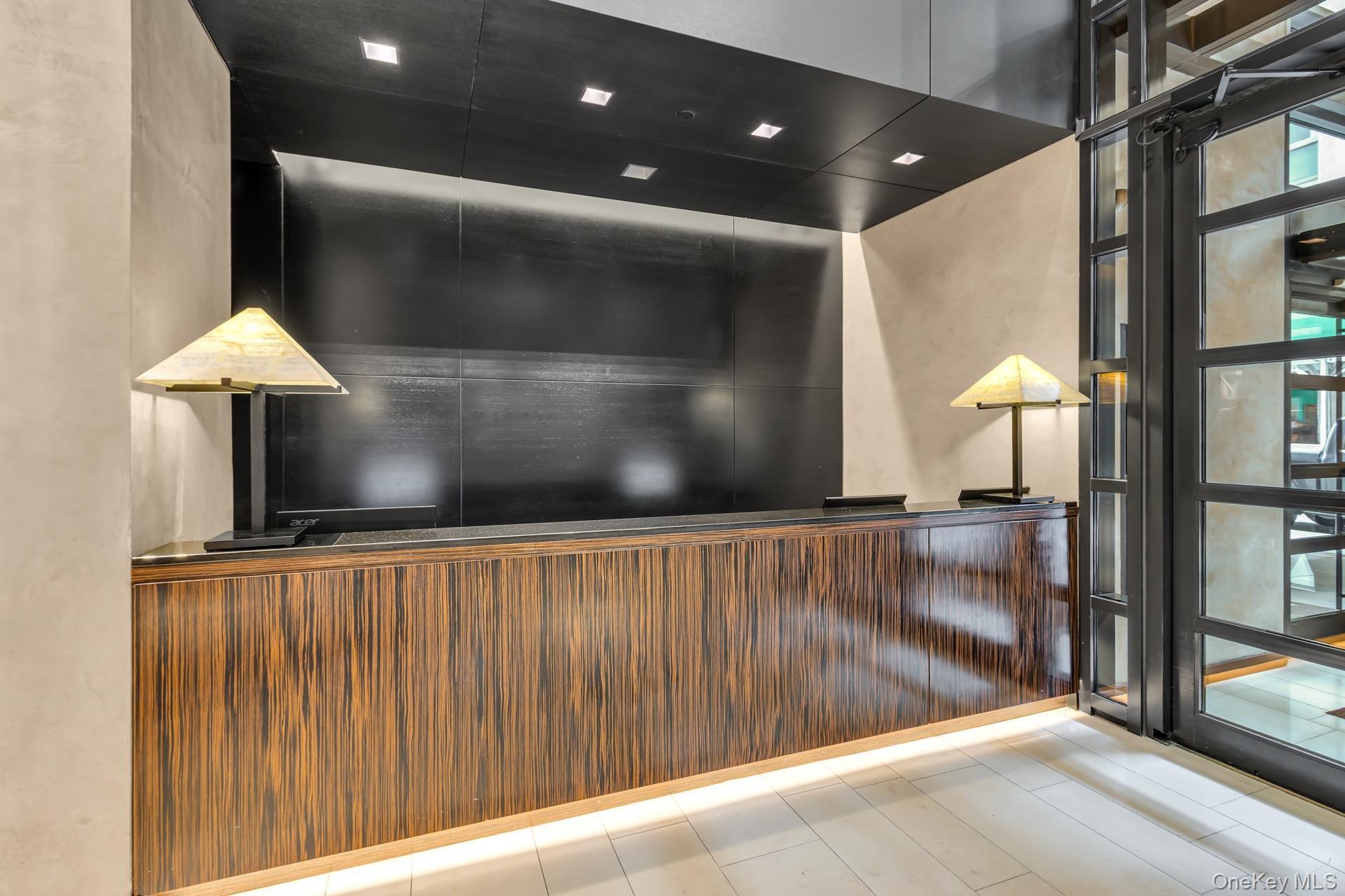 Apartment Pine Street  Manhattan, NY 10005, MLS-1006616-20