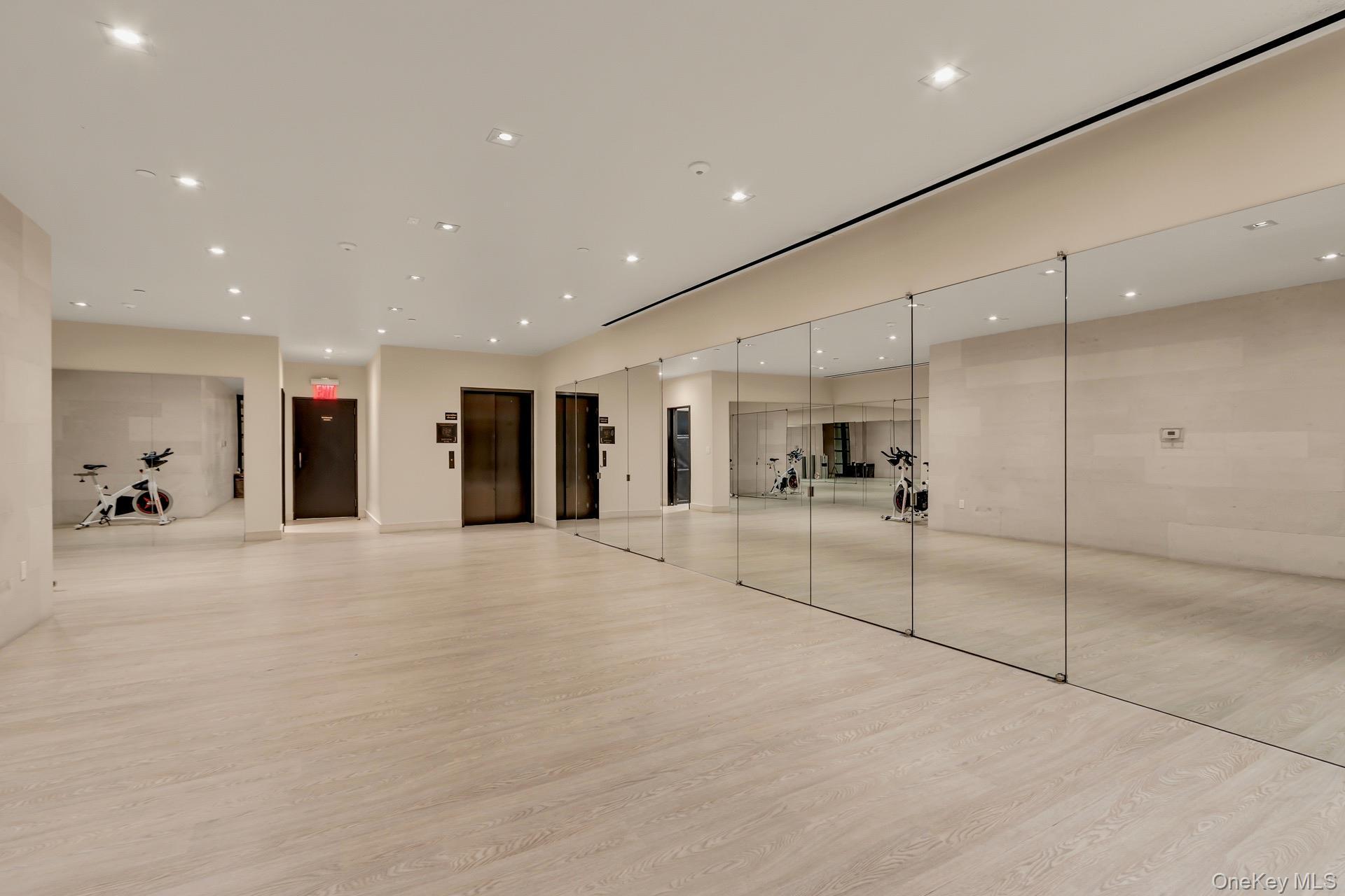 Apartment Pine Street  Manhattan, NY 10005, MLS-1006616-40