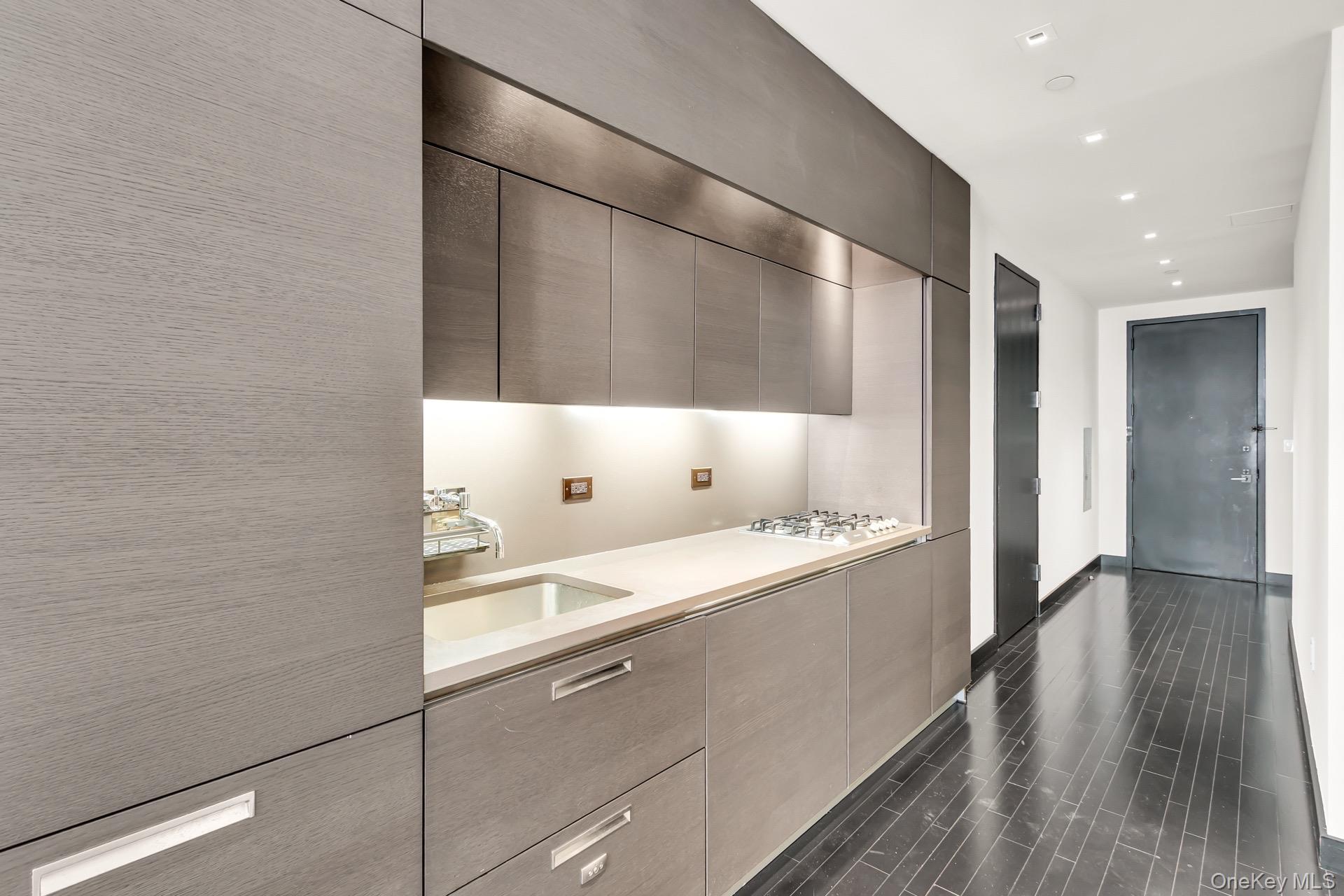 Apartment Pine Street  Manhattan, NY 10005, MLS-1006616-7