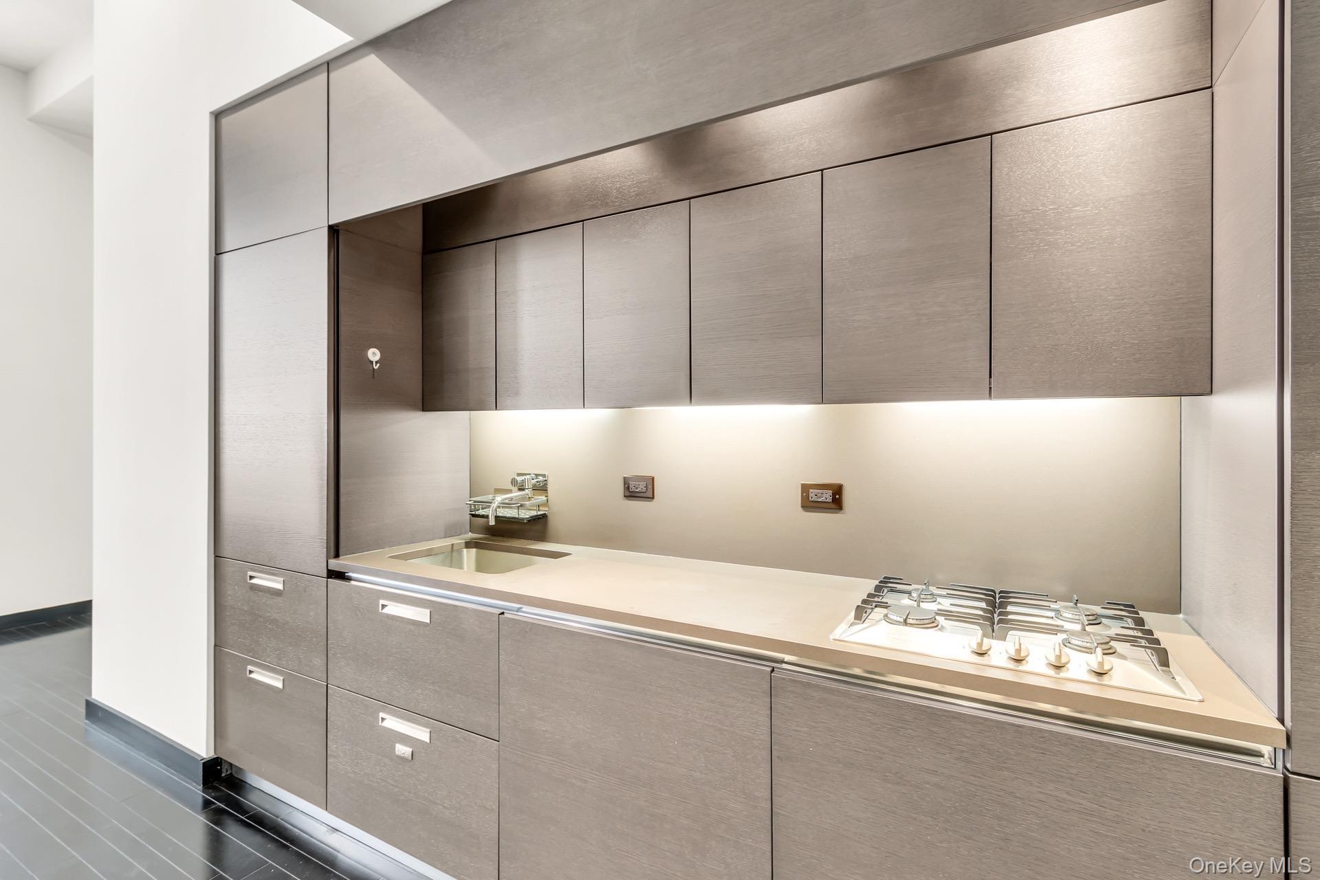 Apartment Pine Street  Manhattan, NY 10005, MLS-1006616-8