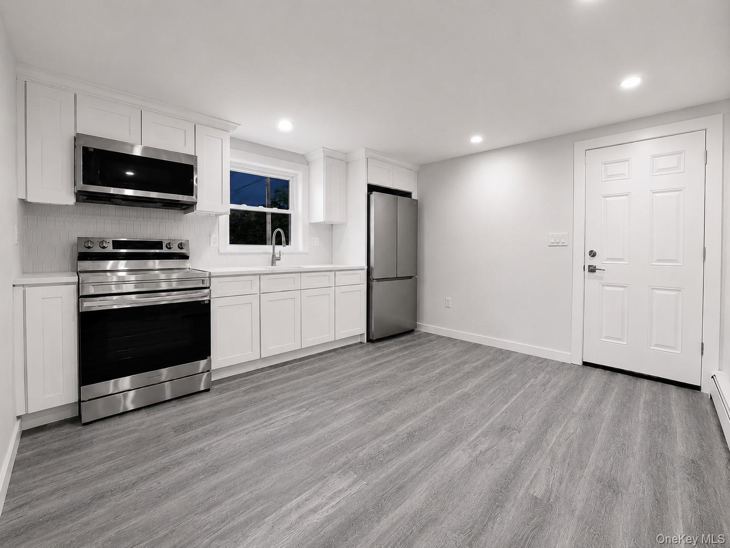 Single Family Merrick Road  Suffolk County, NY 11967, MLS-1006632-5