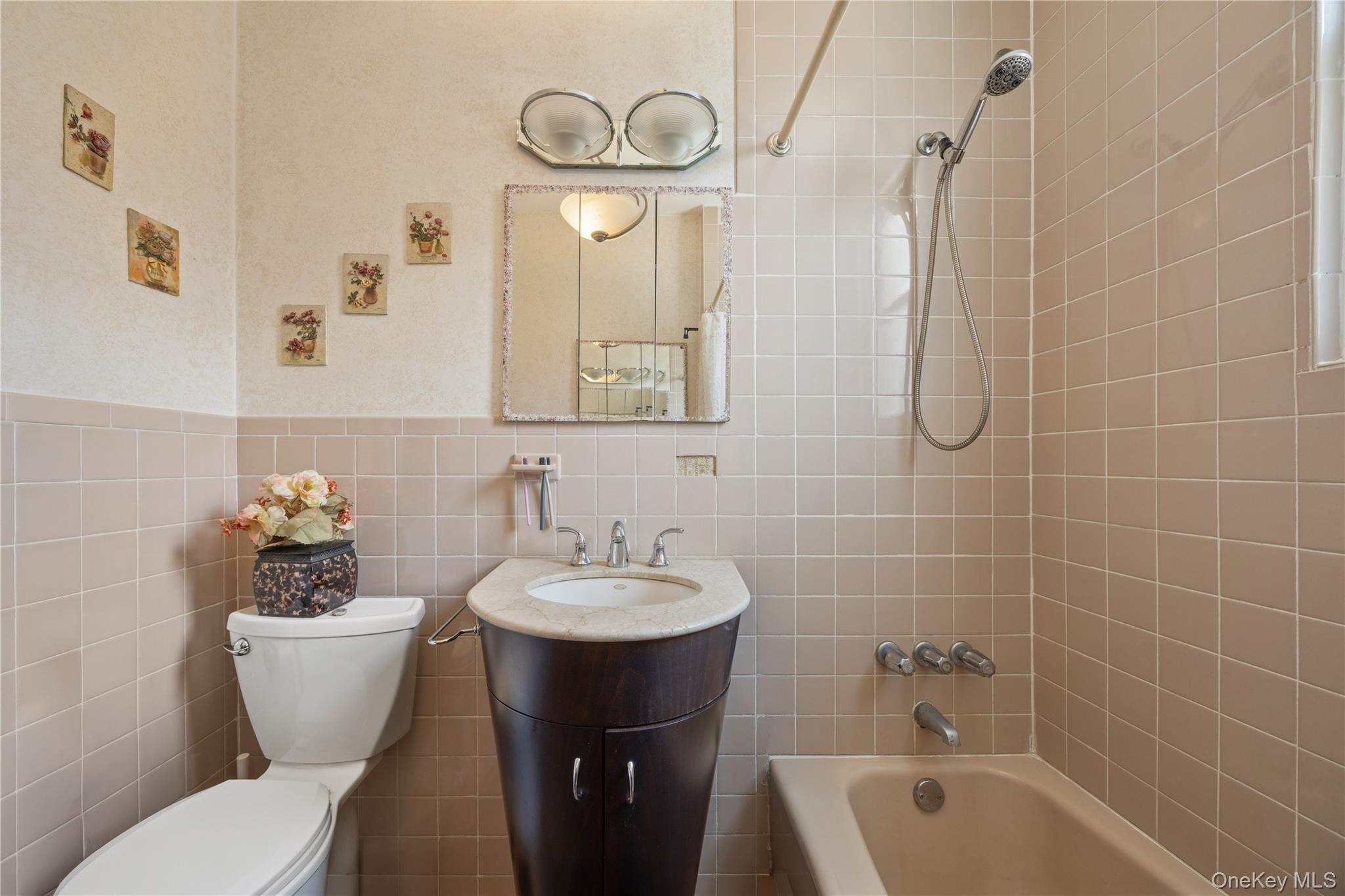 Single Family Revere Bronx, NY 10465, MLS-1006640-17