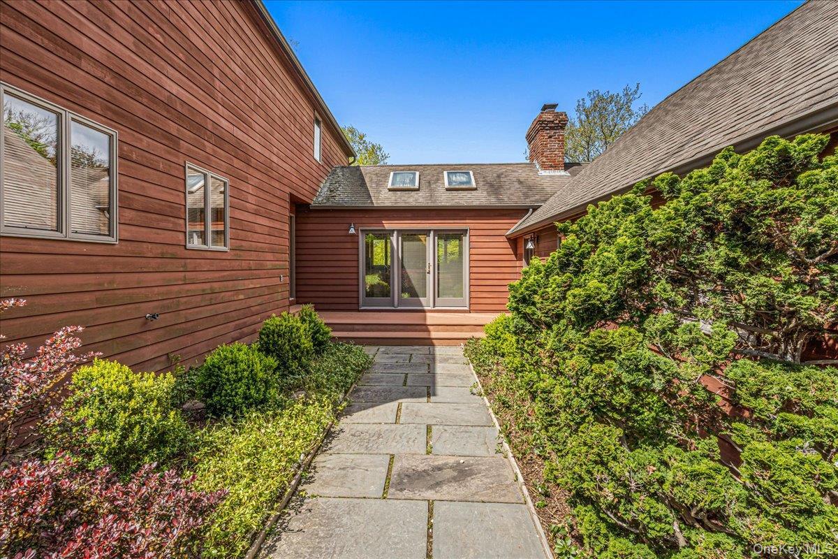 Single Family Main Street Suffolk County, NY 11733, MLS-1006671-36