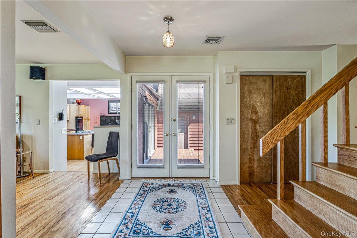 Single Family Main Street Suffolk County, NY 11733, MLS-1006671-7