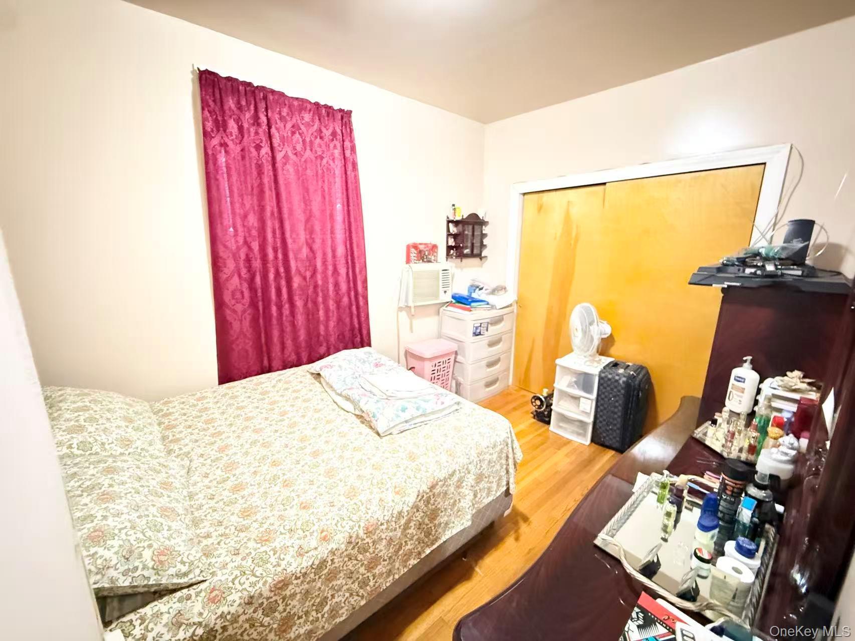 Single Family Barnes  Bronx, NY 10466, MLS-1006673-12