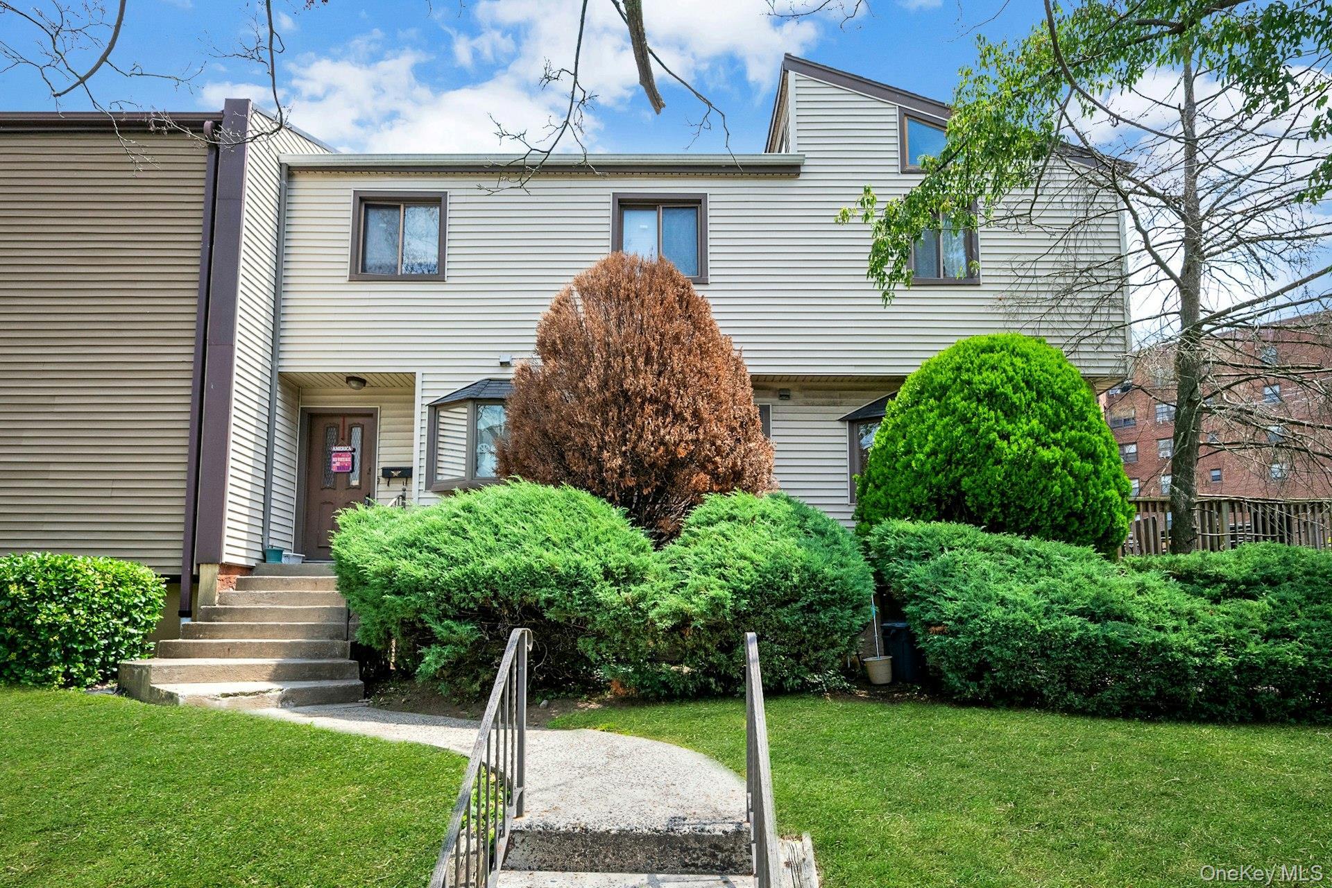 Single Family Pelham Road  Westchester County, NY 10805, MLS-1006681-17
