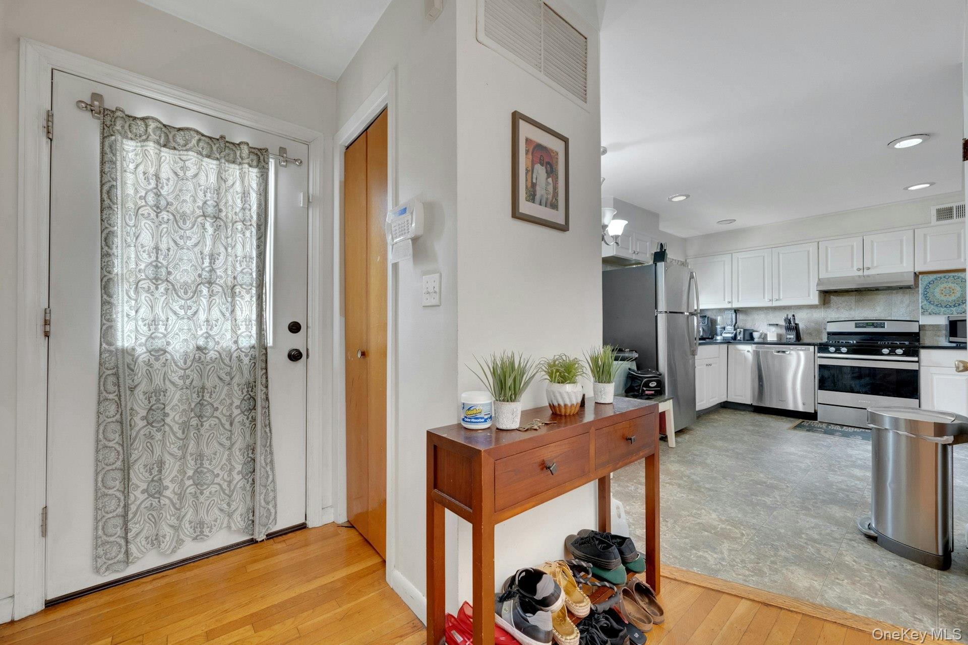 Single Family Pelham Road  Westchester County, NY 10805, MLS-1006681-18