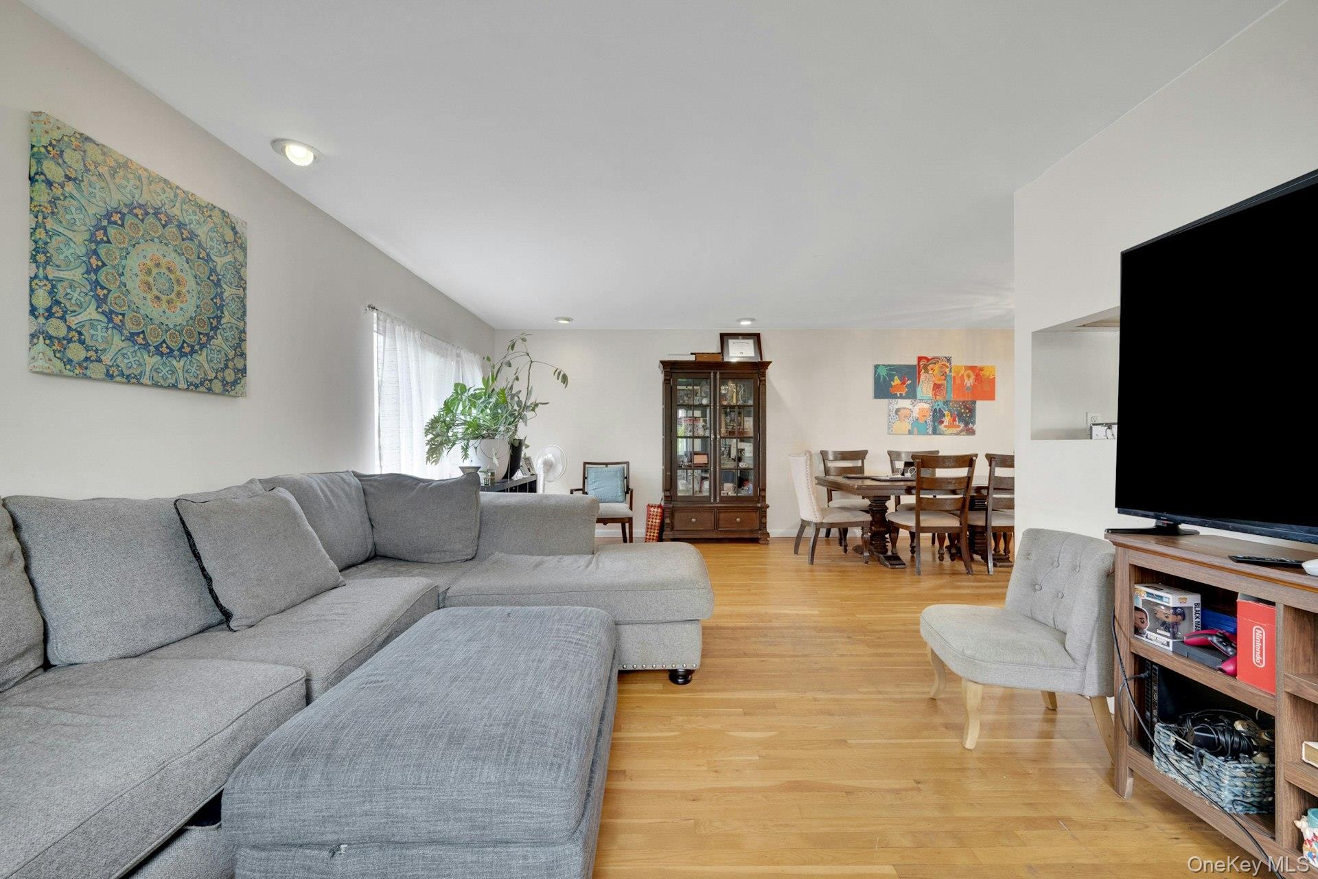 Single Family Pelham Road  Westchester County, NY 10805, MLS-1006681-21