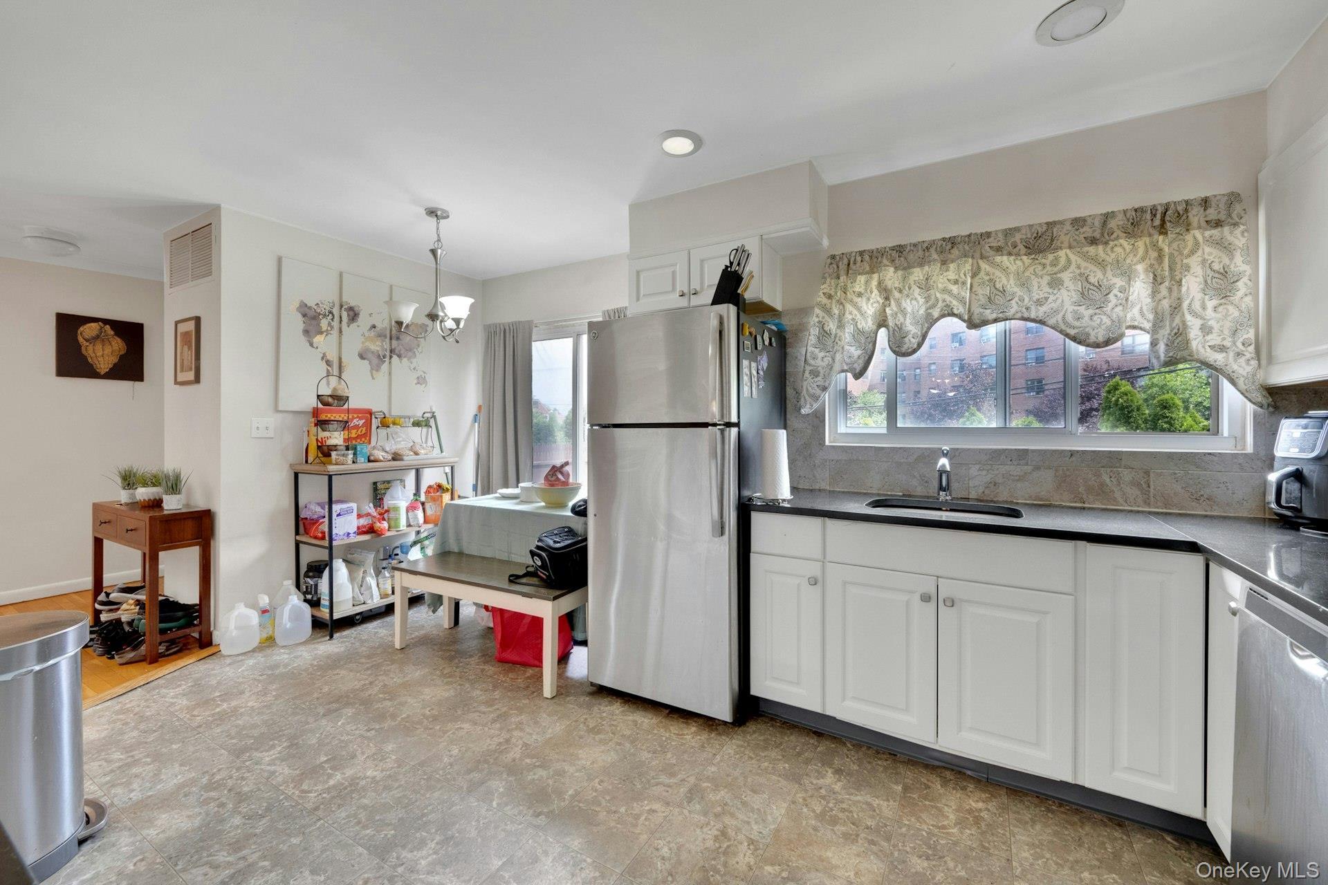 Single Family Pelham Road  Westchester County, NY 10805, MLS-1006681-23