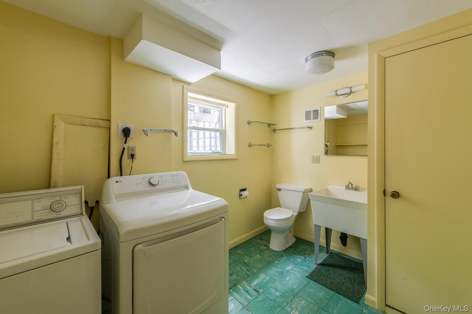 Single Family Homer Place  Dutchess County, NY 12603, MLS-1006696-45