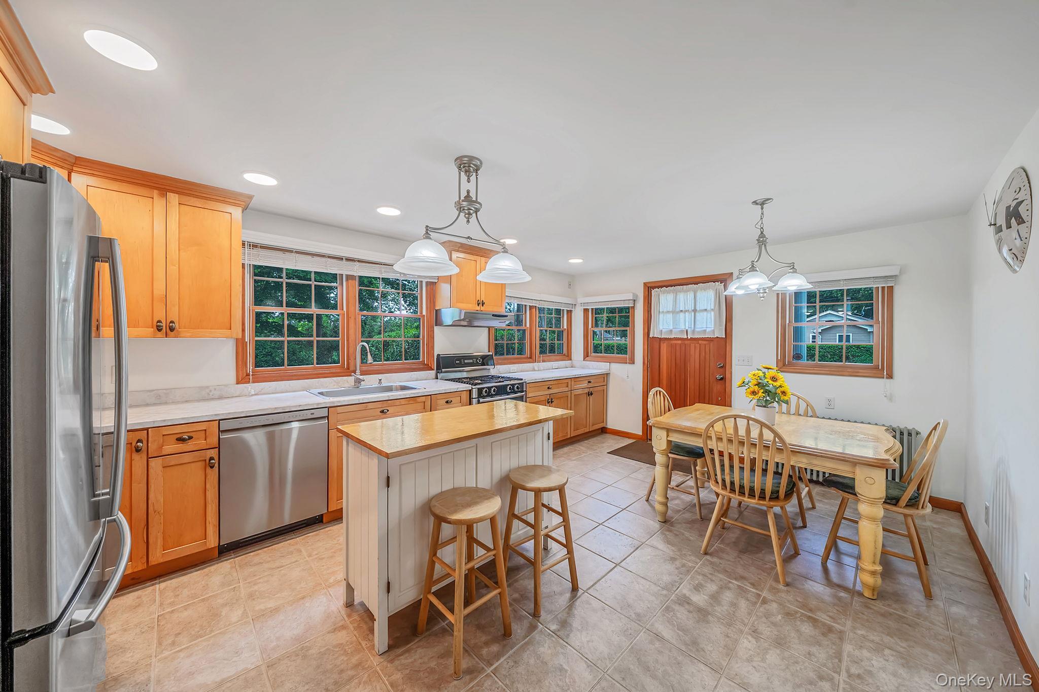 Single Family Champlin Avenue  Suffolk County, NY 11713, MLS-1006698-14