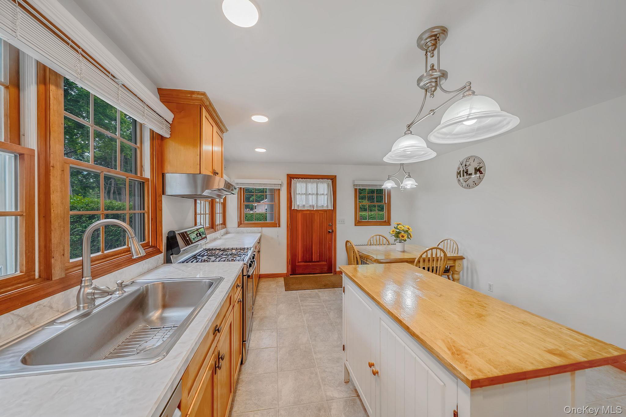 Single Family Champlin Avenue  Suffolk County, NY 11713, MLS-1006698-16
