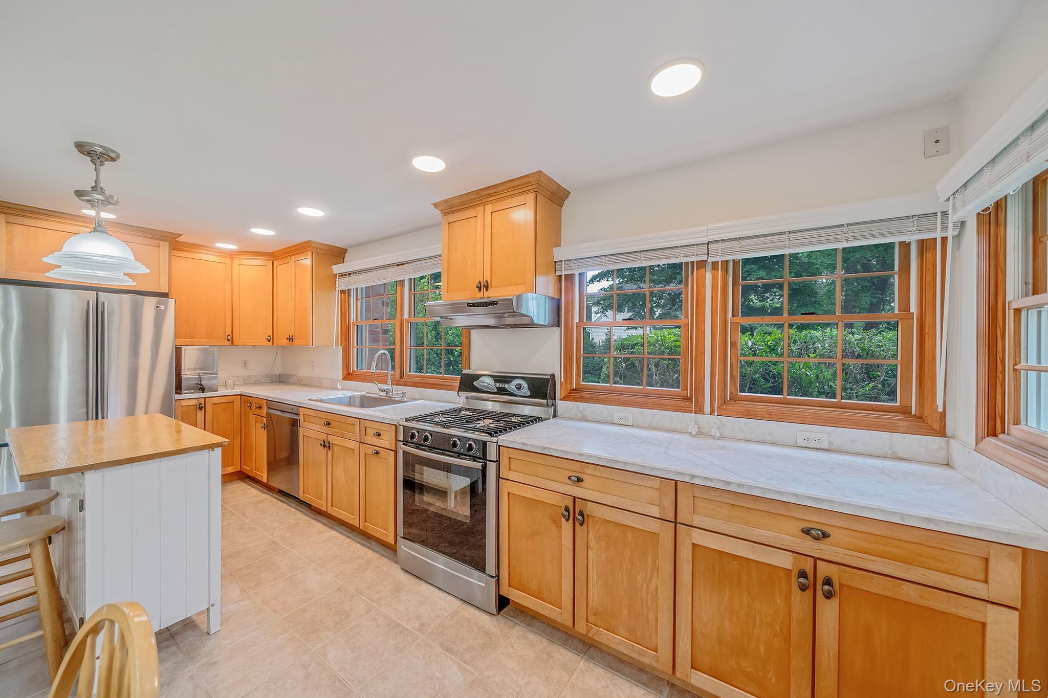 Single Family Champlin Avenue  Suffolk County, NY 11713, MLS-1006698-17