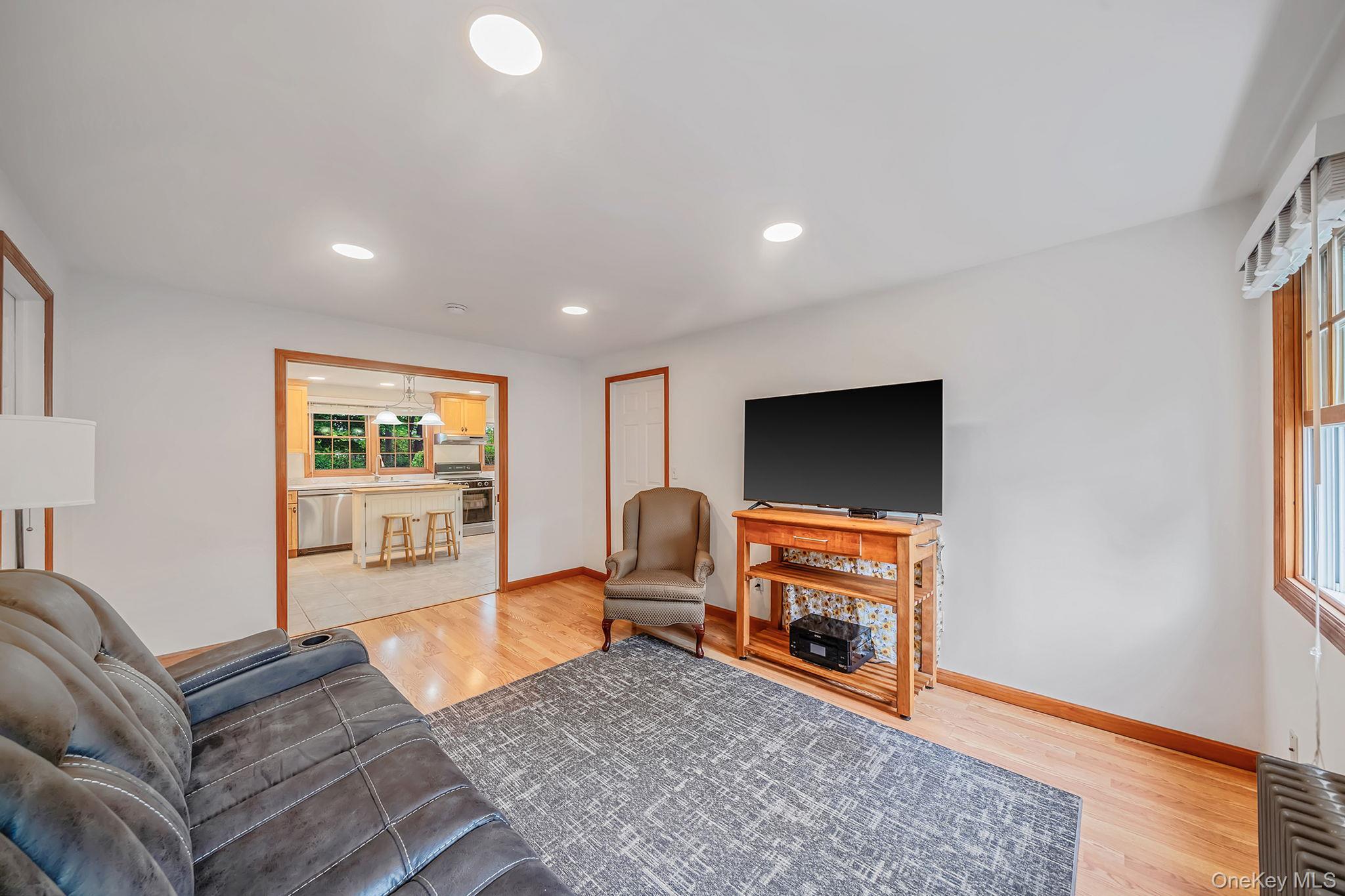 Single Family Champlin Avenue  Suffolk County, NY 11713, MLS-1006698-22