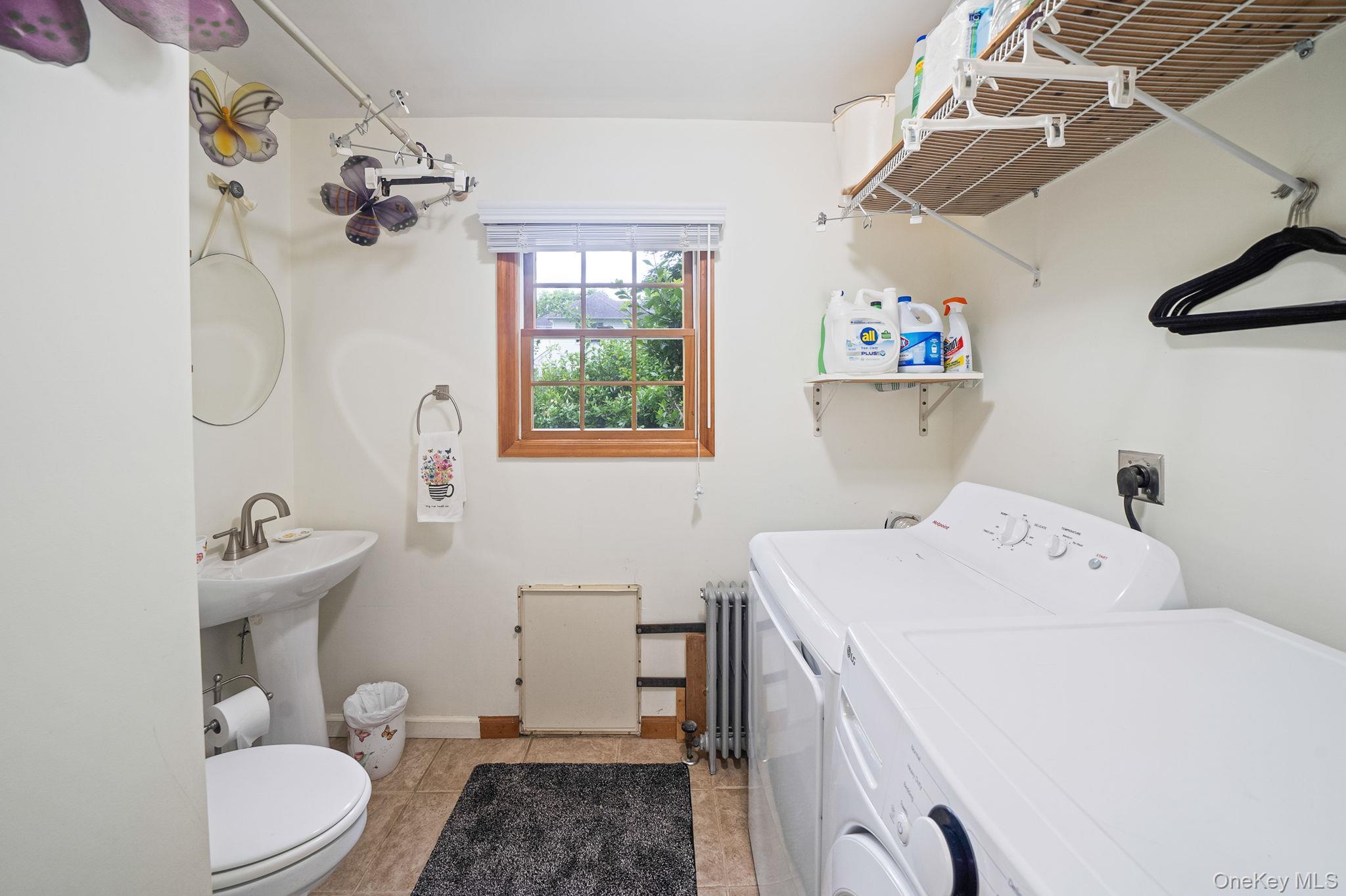 Single Family Champlin Avenue  Suffolk County, NY 11713, MLS-1006698-25