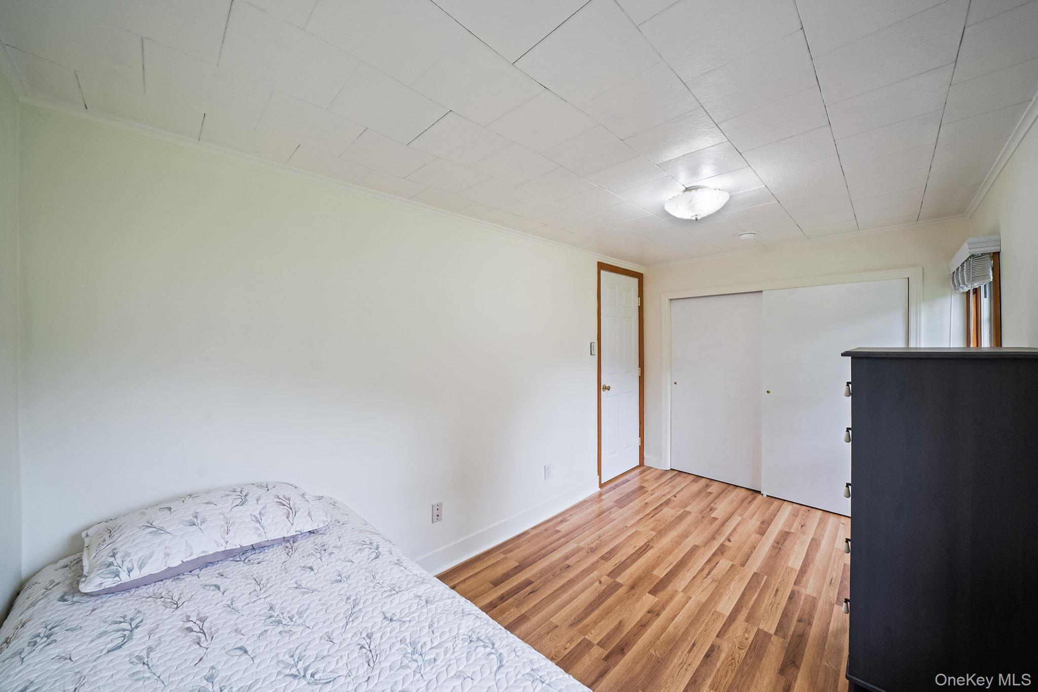 Single Family Champlin Avenue  Suffolk County, NY 11713, MLS-1006698-27