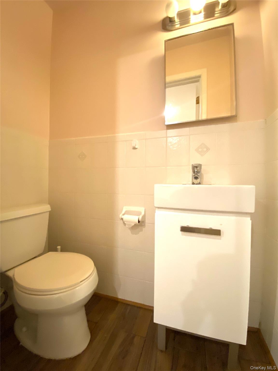 Single Family Delaware Avenue Staten Island, NY 10305, MLS-1006740-18