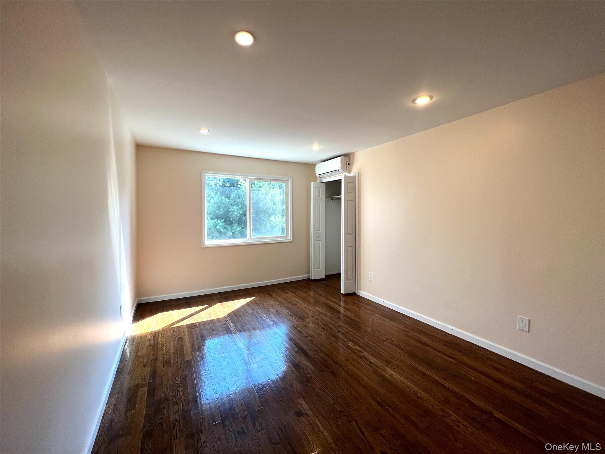 Single Family Delaware Avenue Staten Island, NY 10305, MLS-1006740-19
