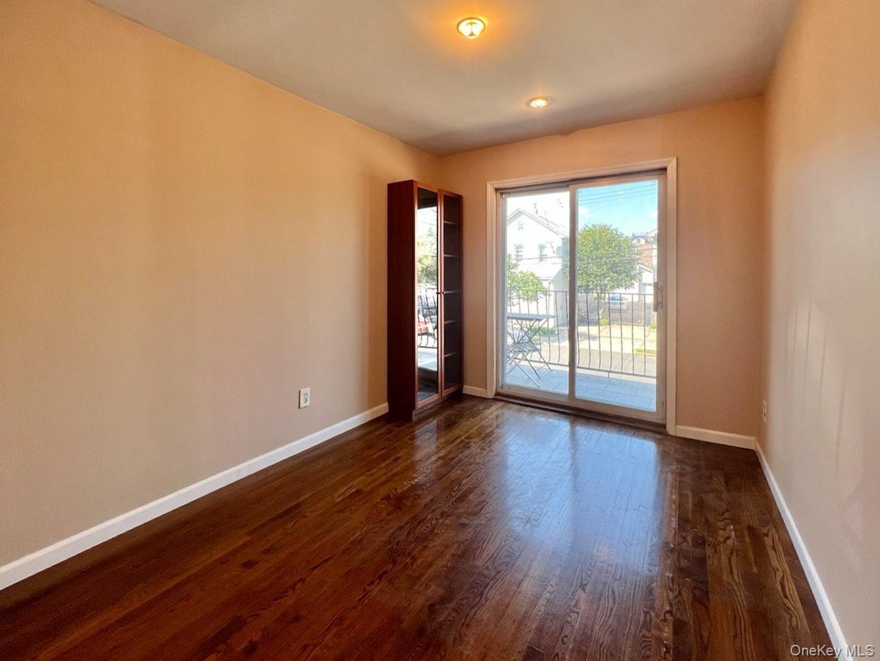 Single Family Delaware Avenue Staten Island, NY 10305, MLS-1006740-20
