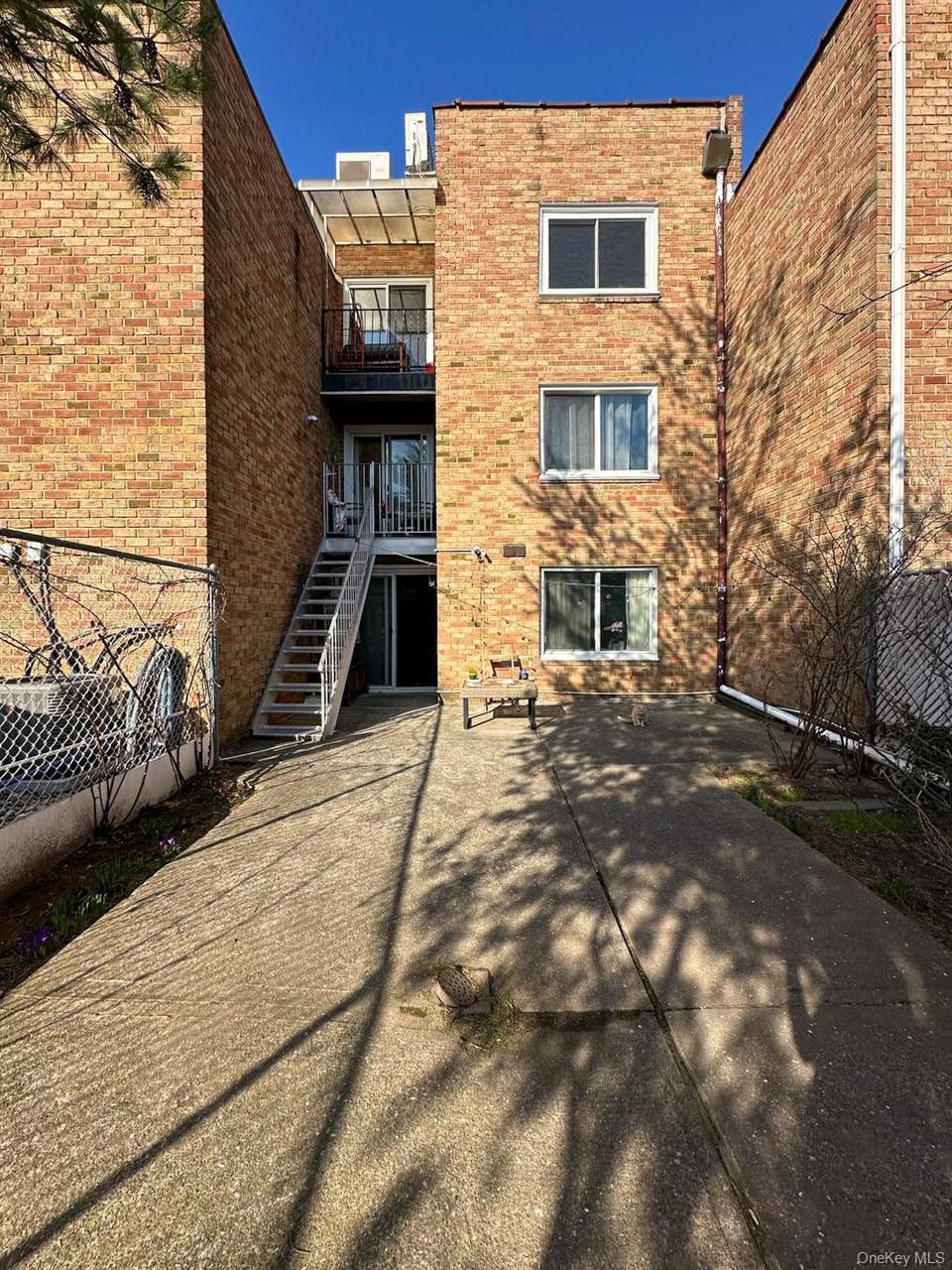 Single Family Delaware Avenue Staten Island, NY 10305, MLS-1006740-32