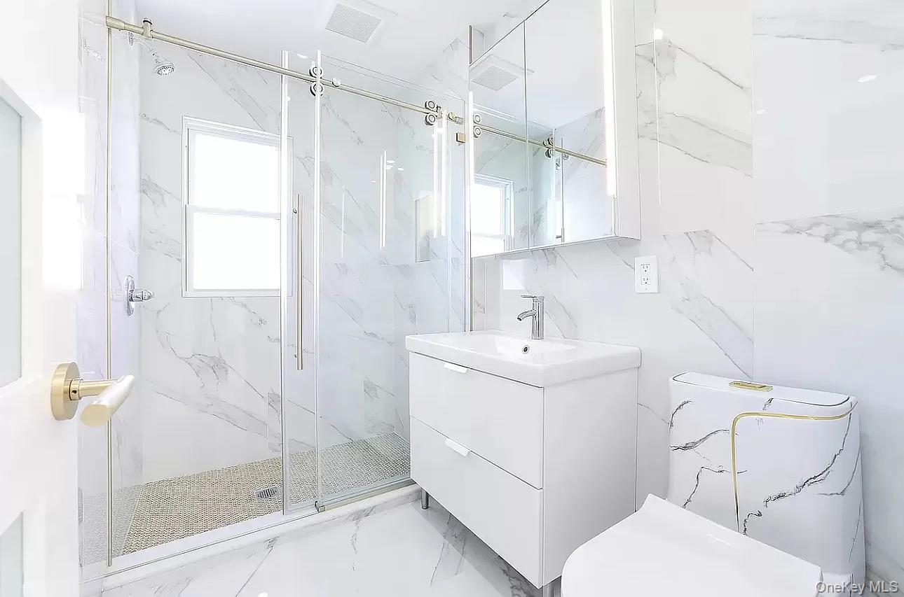 Apartment 221st Street  Queens, NY 11429, MLS-1006748-4