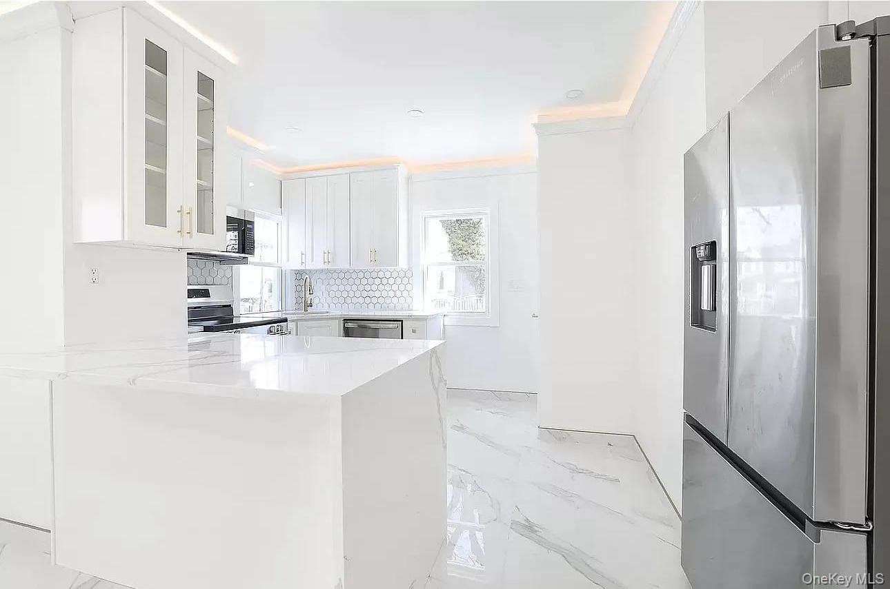 Apartment 221st Street  Queens, NY 11429, MLS-1006748-5
