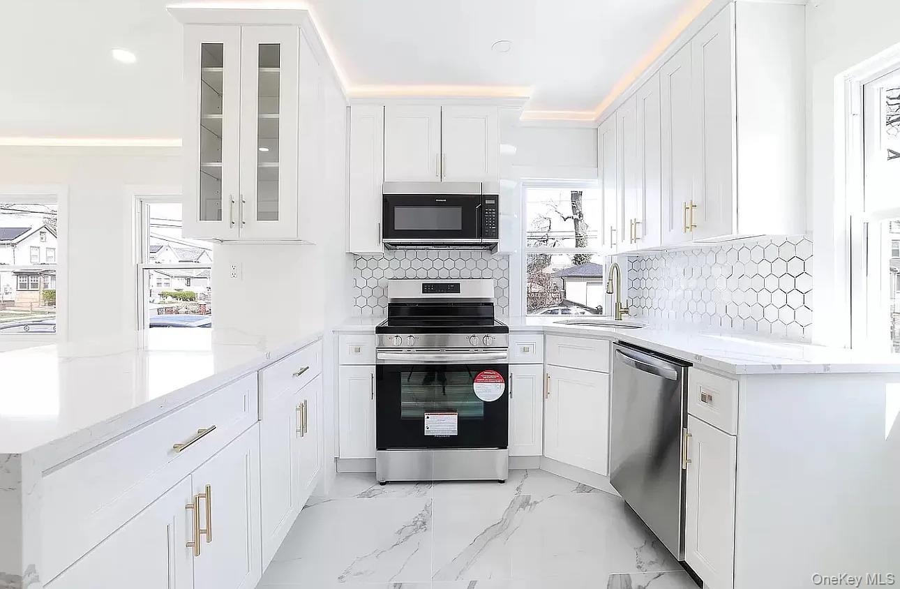 Apartment 221st Street  Queens, NY 11429, MLS-1006748-6