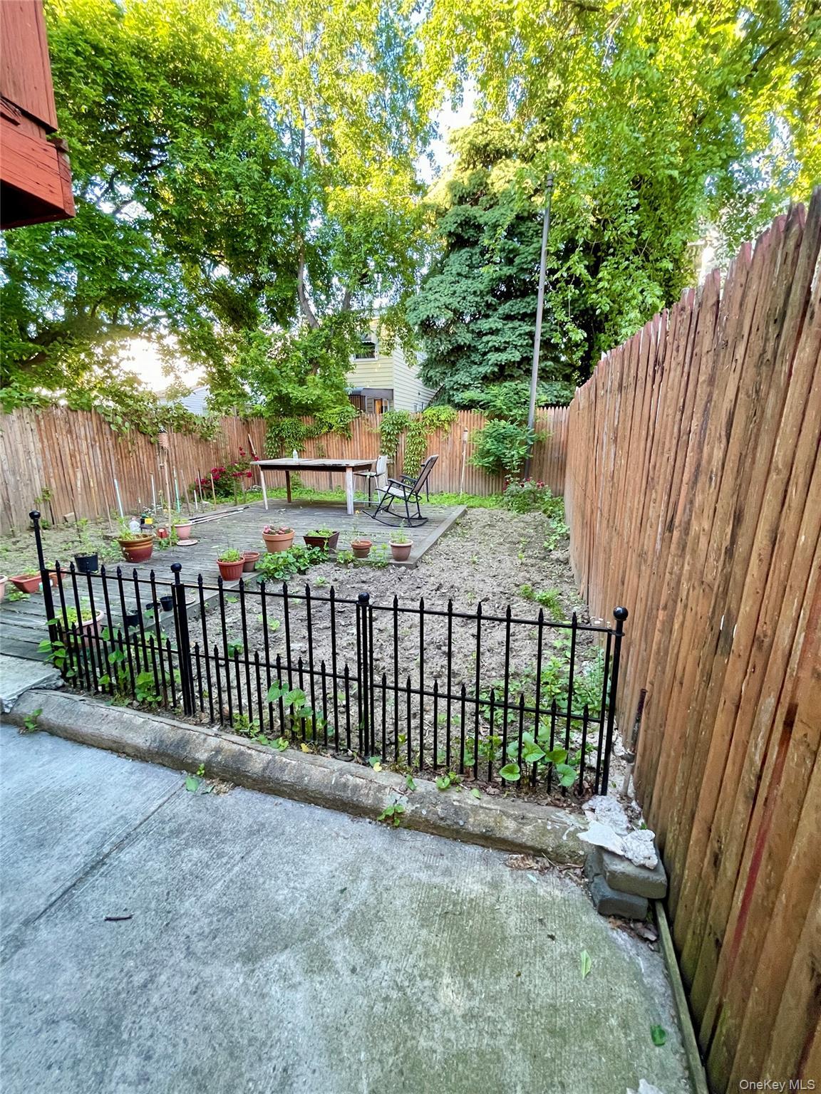 Single Family Hunt Bronx, NY 10462, MLS-1006779-9