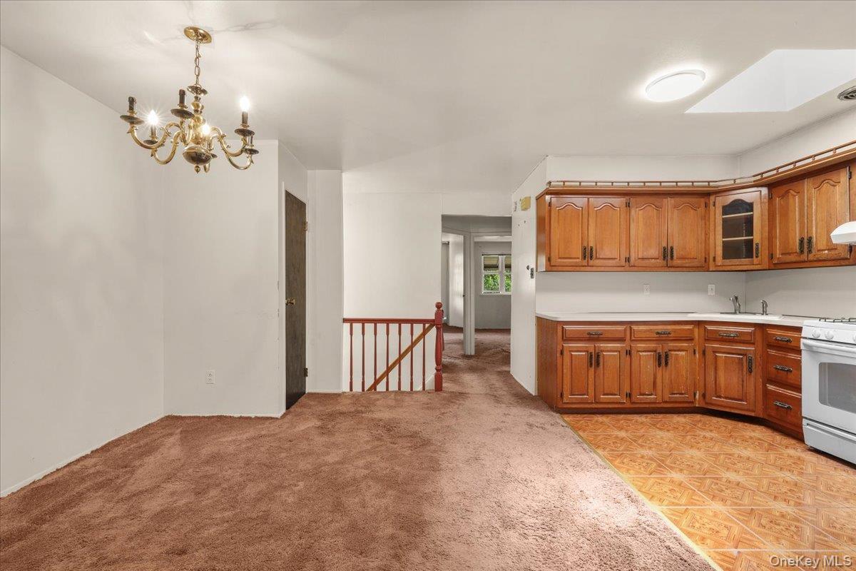 Single Family Burke Bronx, NY 10469, MLS-1006824-15