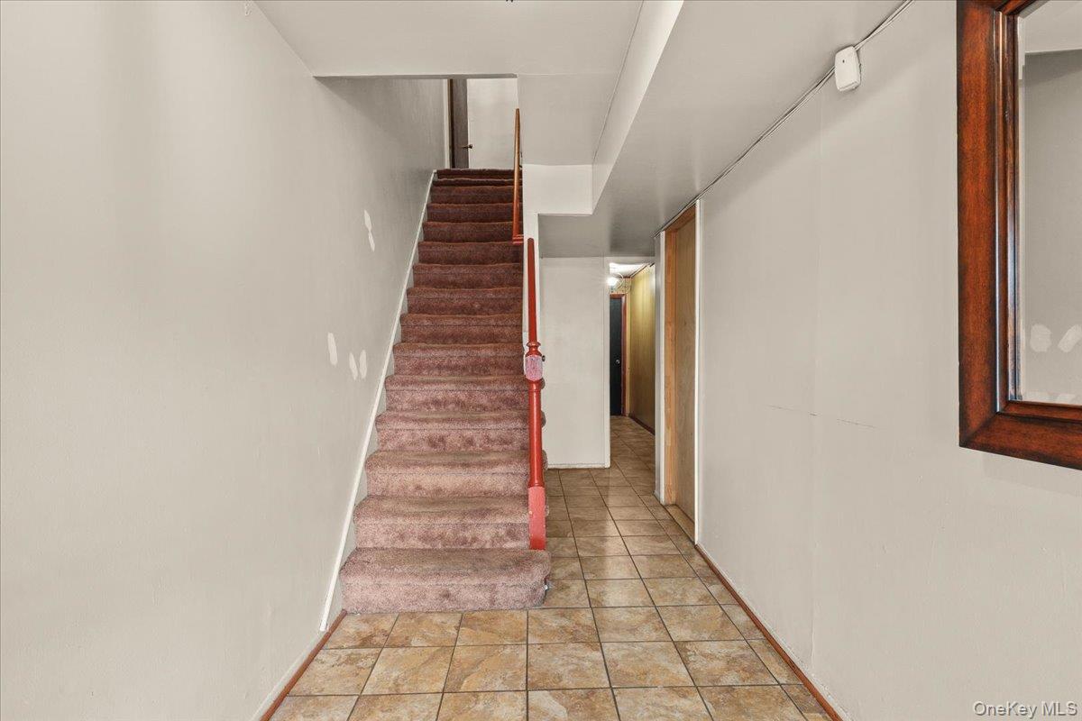 Single Family Burke Bronx, NY 10469, MLS-1006824-3