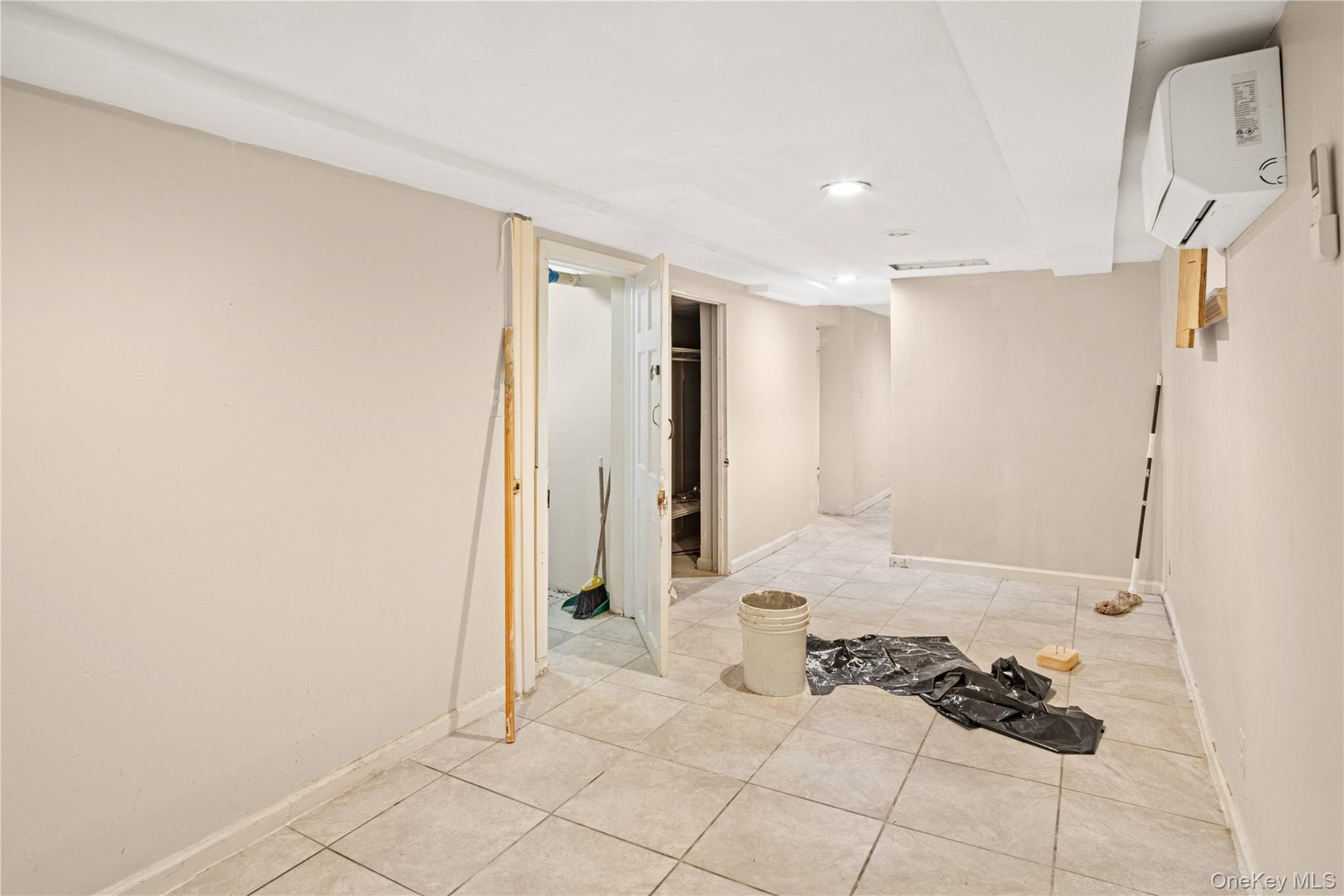 Single Family Calhoun  Bronx, NY 10465, MLS-1006825-16