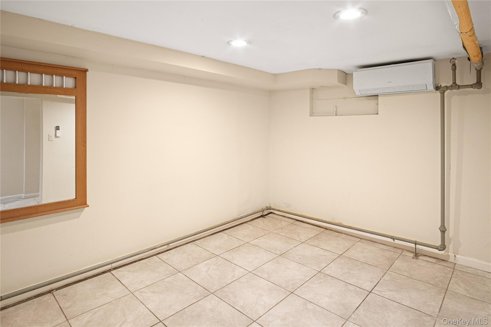 Single Family Calhoun  Bronx, NY 10465, MLS-1006825-20