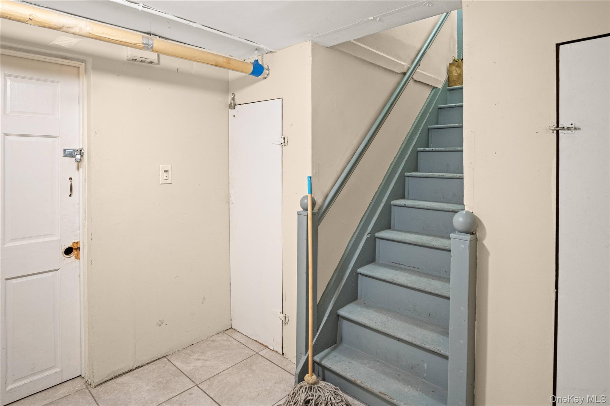 Single Family Calhoun  Bronx, NY 10465, MLS-1006825-22