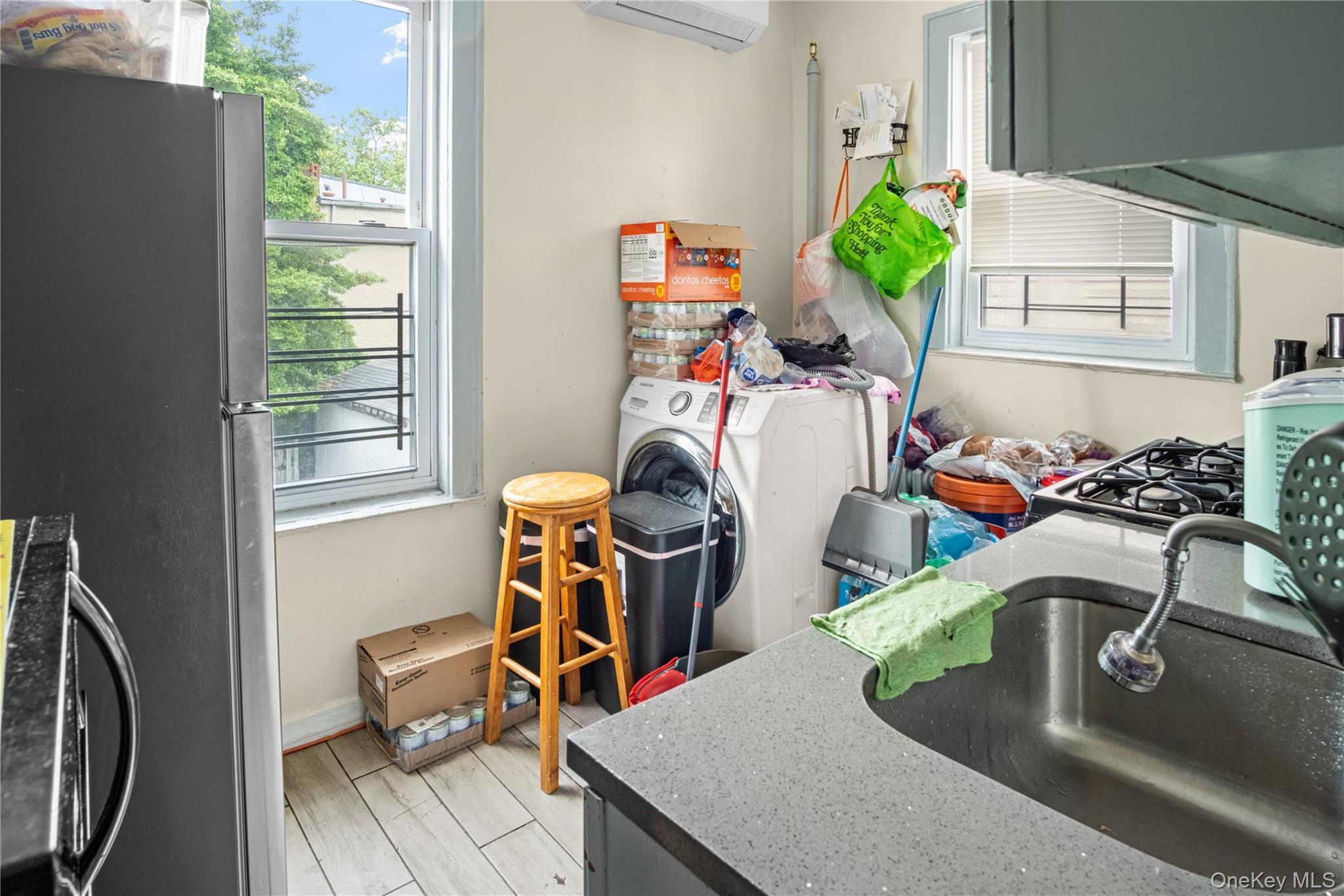 Single Family Calhoun  Bronx, NY 10465, MLS-1006825-29
