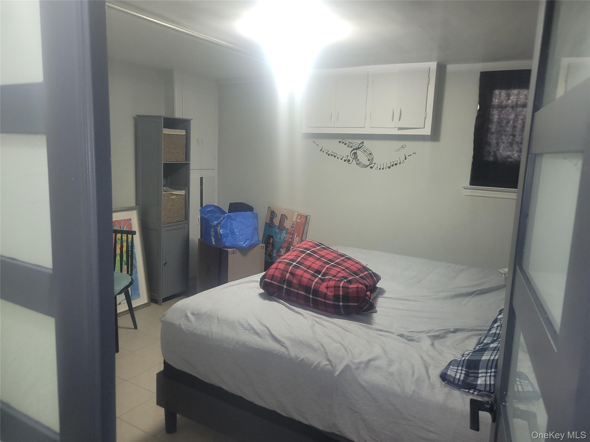 Single Family Woodhull Bronx, NY 10469, MLS-1006831-16