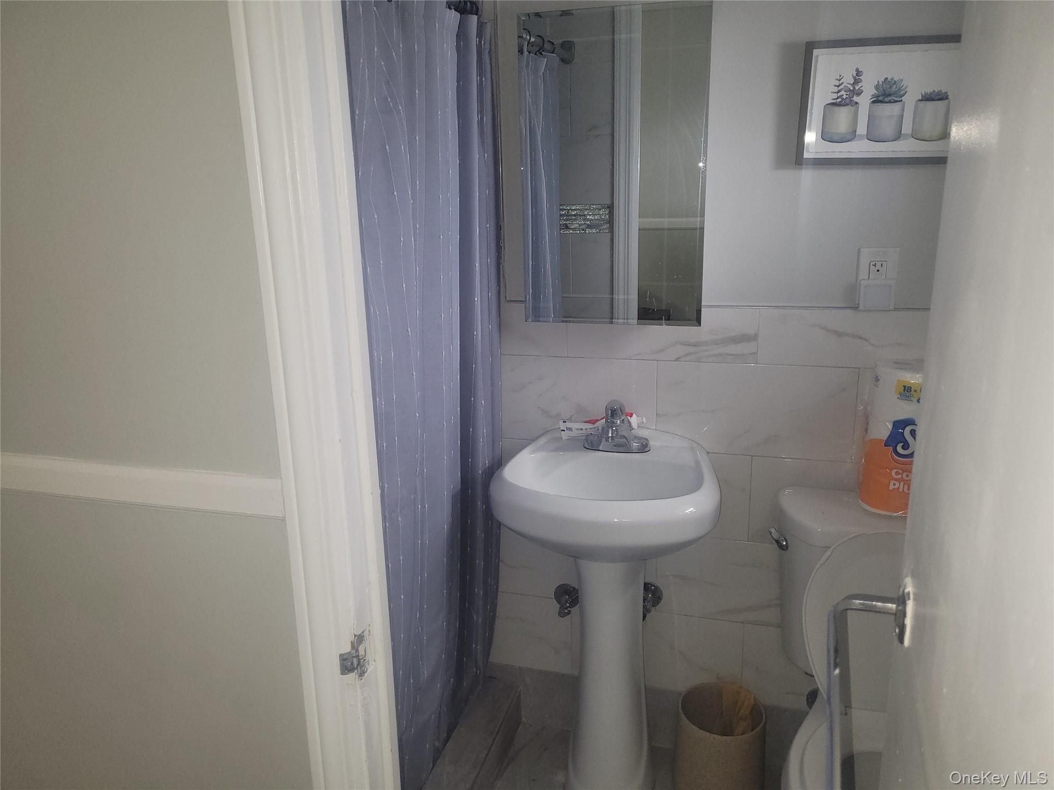 Single Family Woodhull Bronx, NY 10469, MLS-1006831-18