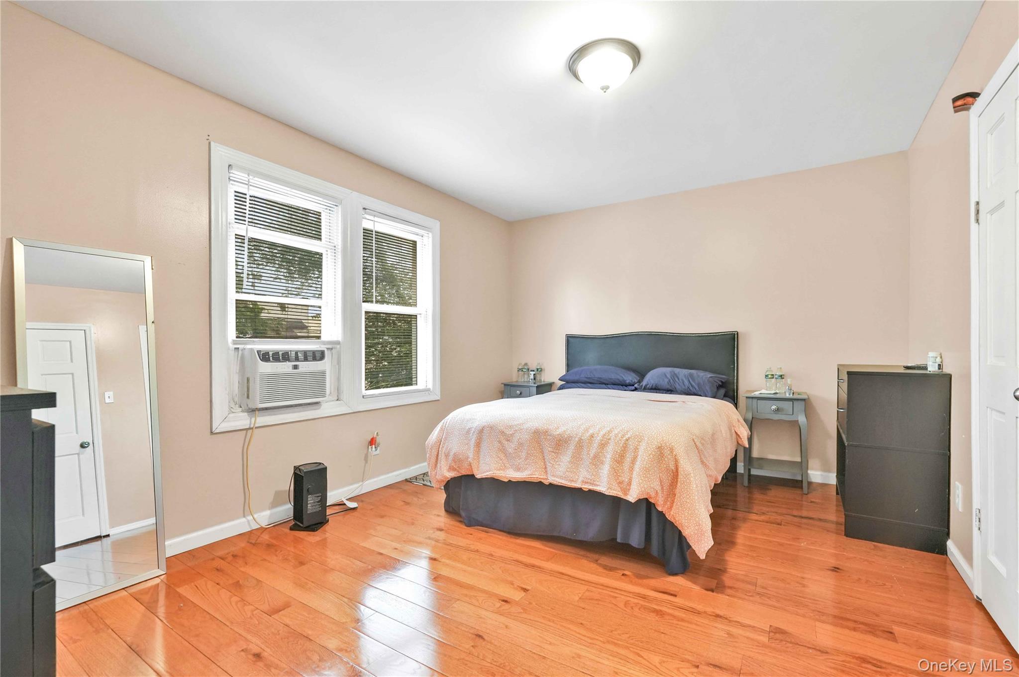 Single Family 146th  Queens, NY 11436, MLS-1006848-16