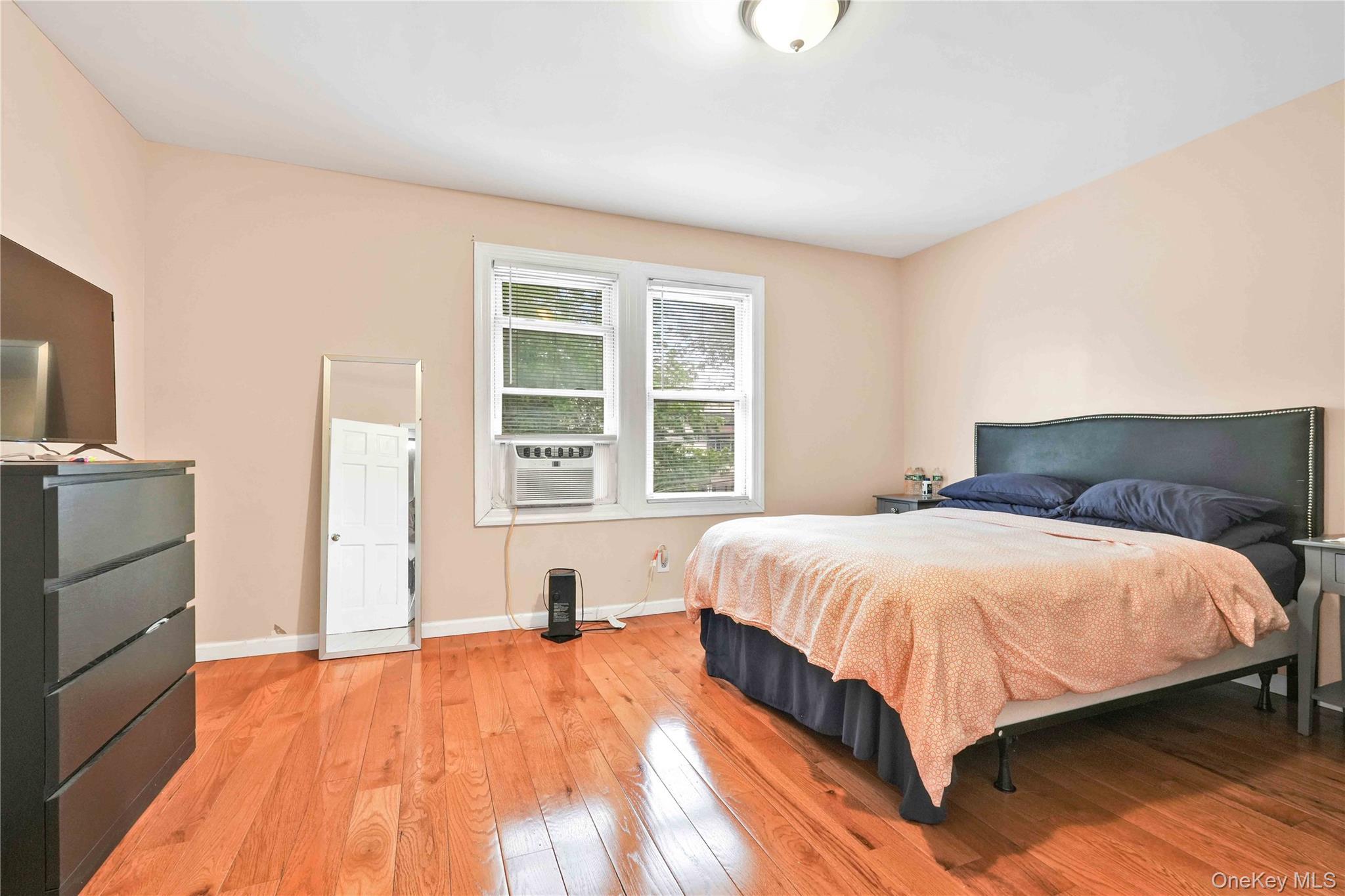Single Family 146th  Queens, NY 11436, MLS-1006848-18