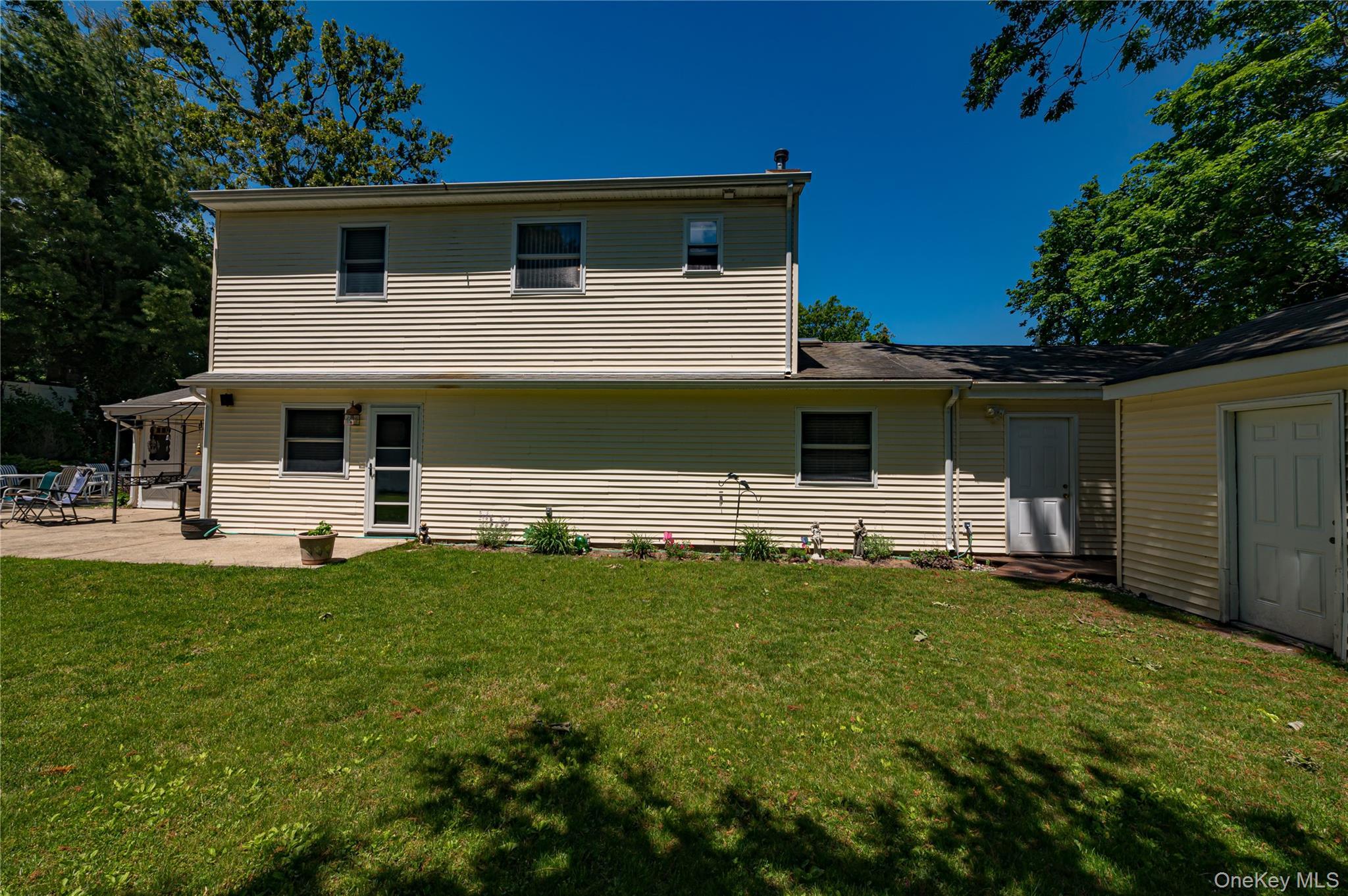 Single Family Vine Street  Suffolk County, NY 11720, MLS-1006863-19