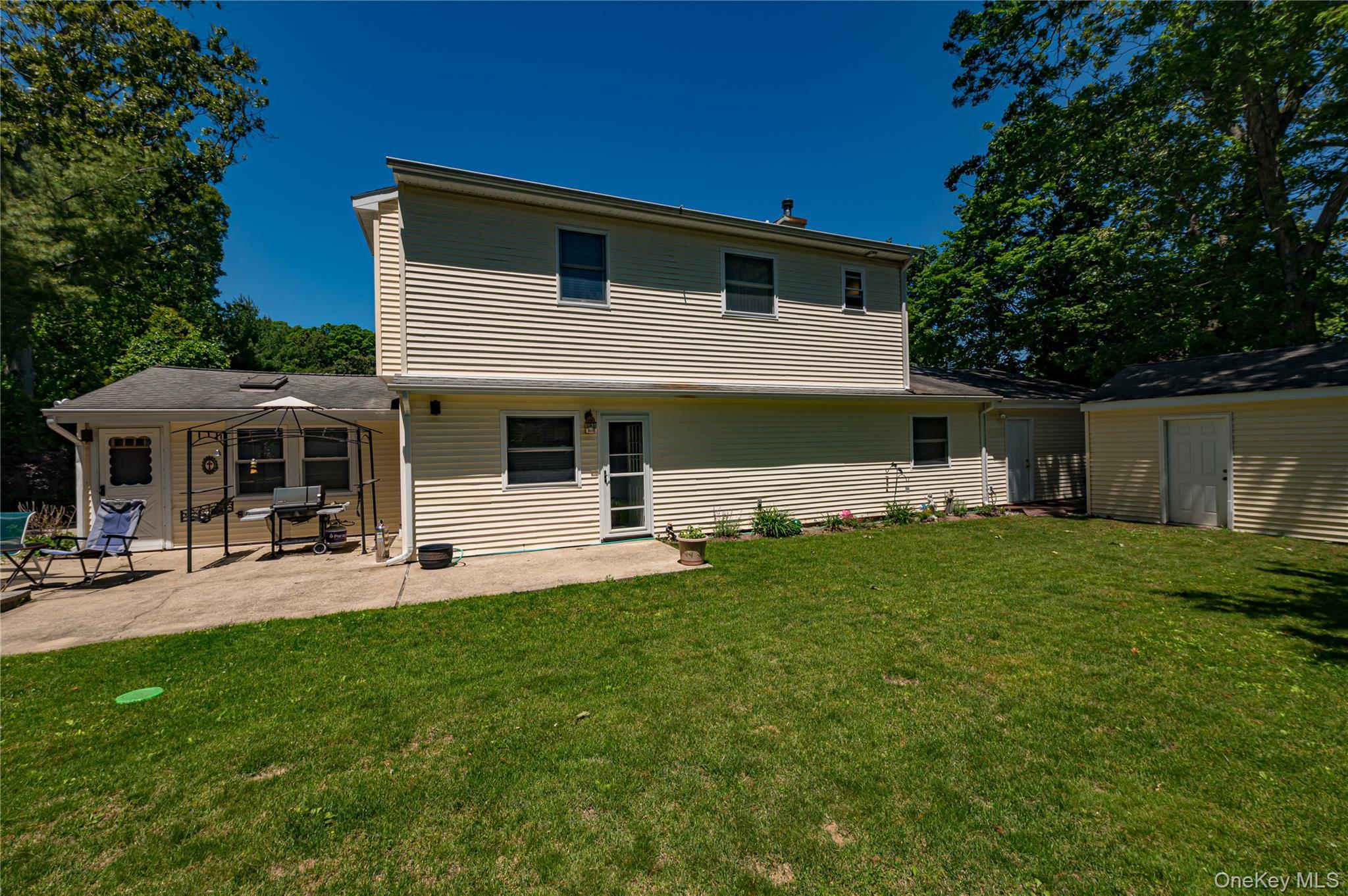 Single Family Vine Street  Suffolk County, NY 11720, MLS-1006863-20