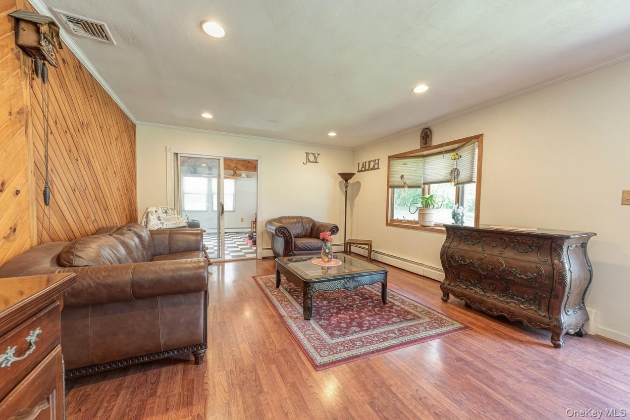Single Family Vine Street  Suffolk County, NY 11720, MLS-1006863-9