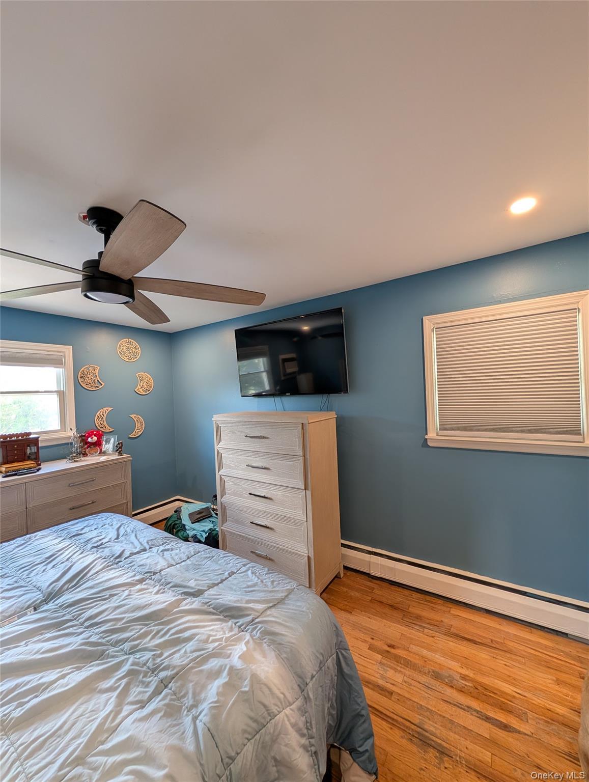 Single Family E Jackson Avenue E Suffolk County, NY 11702, MLS-1006864-14