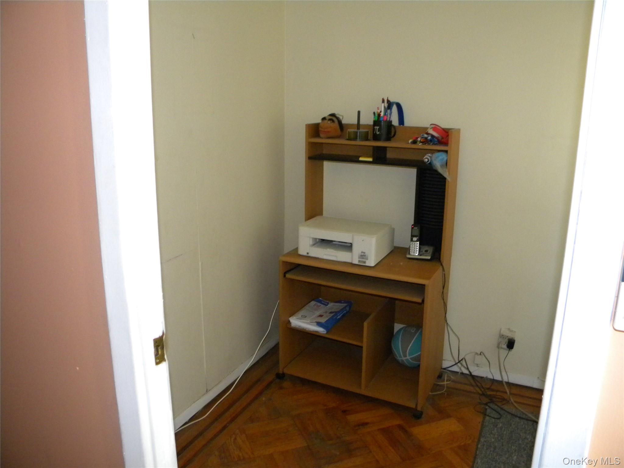 Single Family 86th Queens, NY 11426, MLS-1006898-14