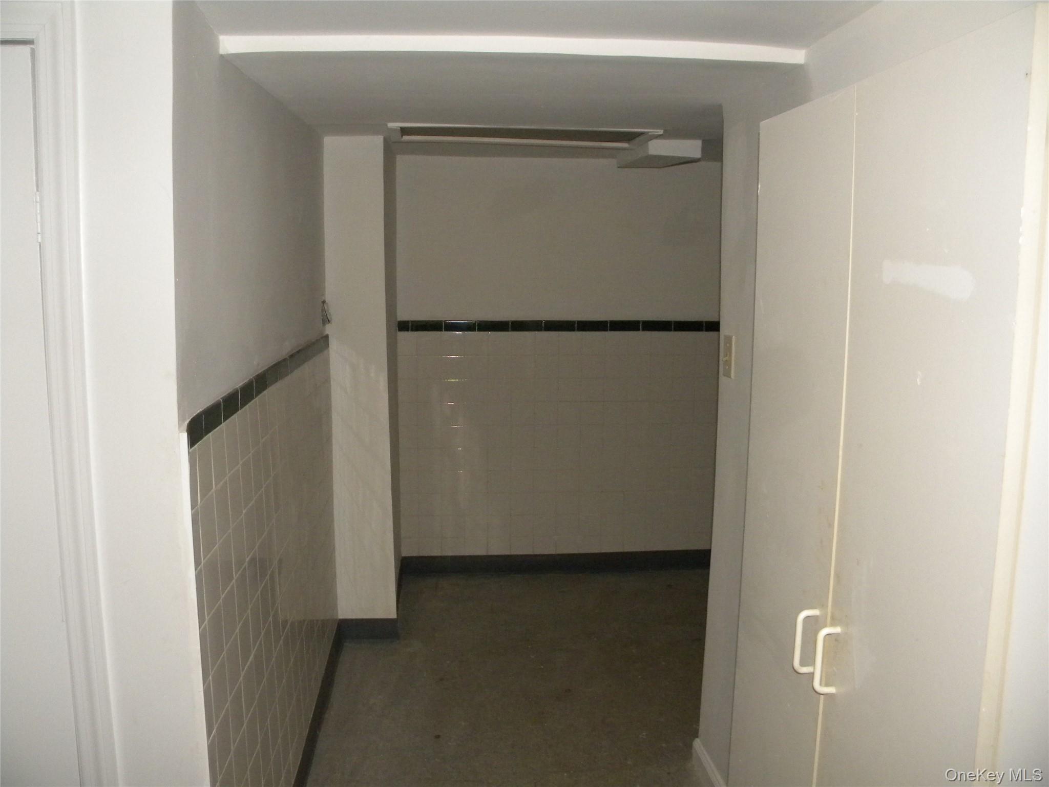 Single Family 86th Queens, NY 11426, MLS-1006898-29