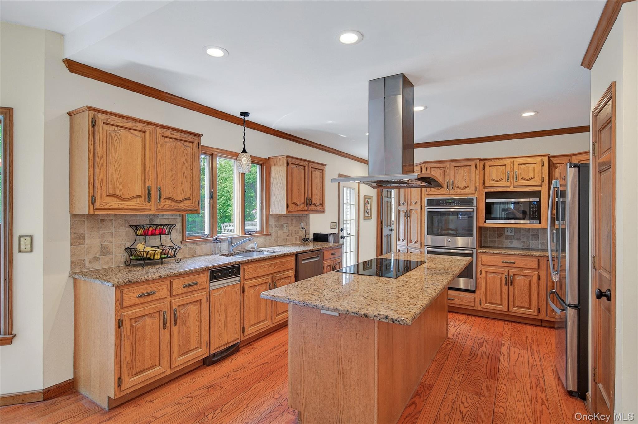 Single Family Huntington Connecticut Out Of Area, NY 06812, MLS-1006930-10