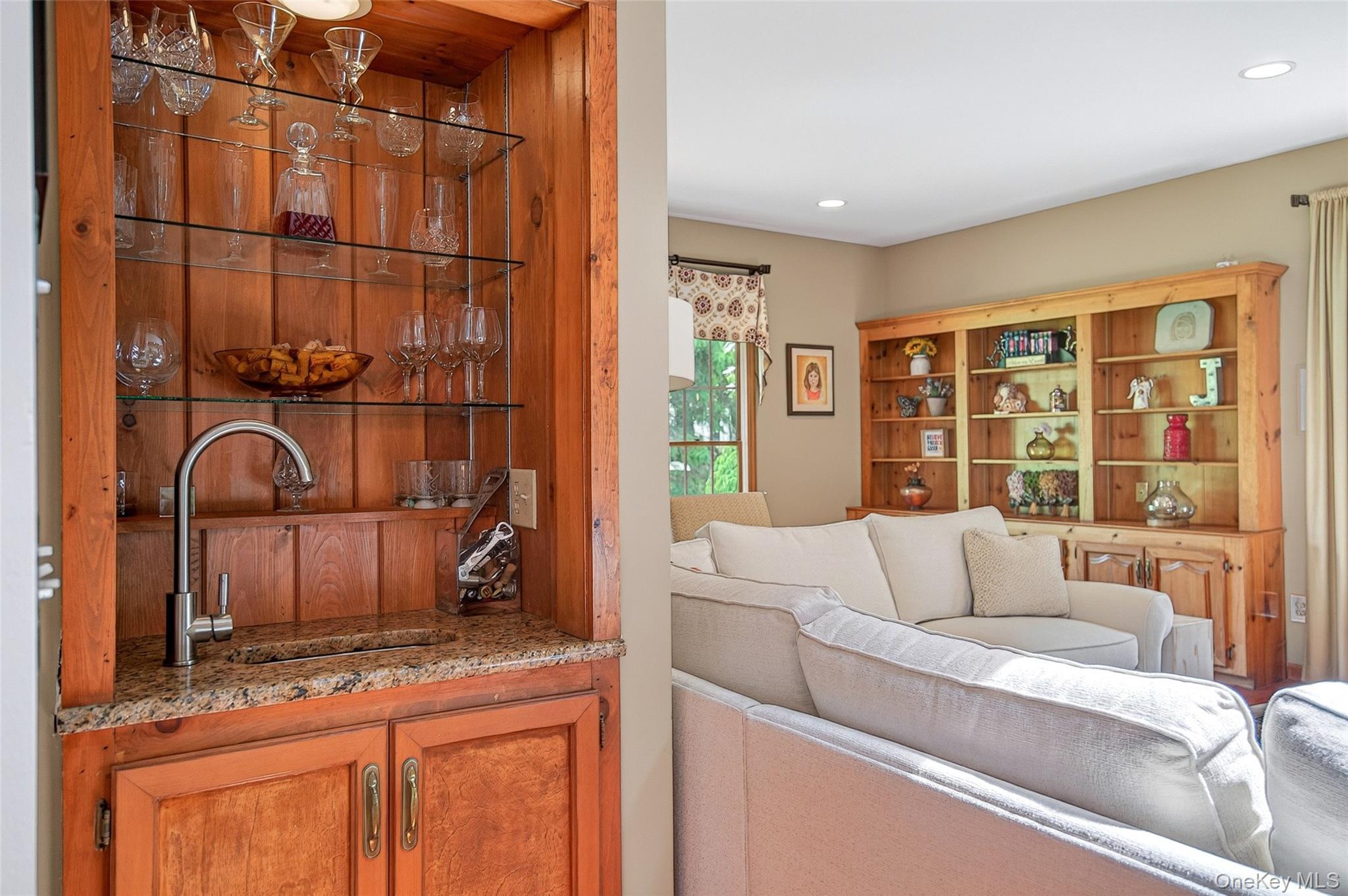 Single Family Huntington Connecticut Out Of Area, NY 06812, MLS-1006930-16