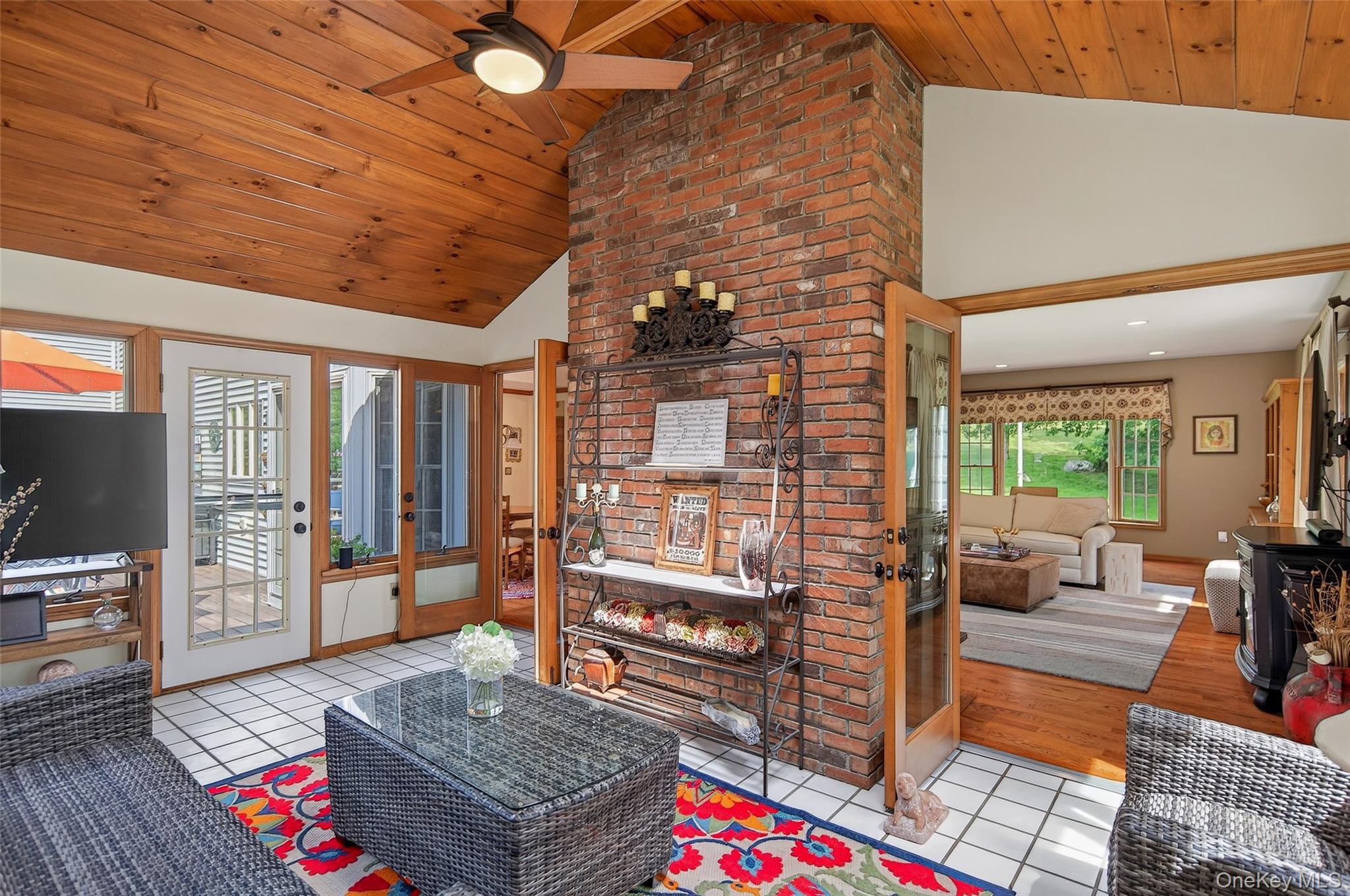 Single Family Huntington Connecticut Out Of Area, NY 06812, MLS-1006930-20