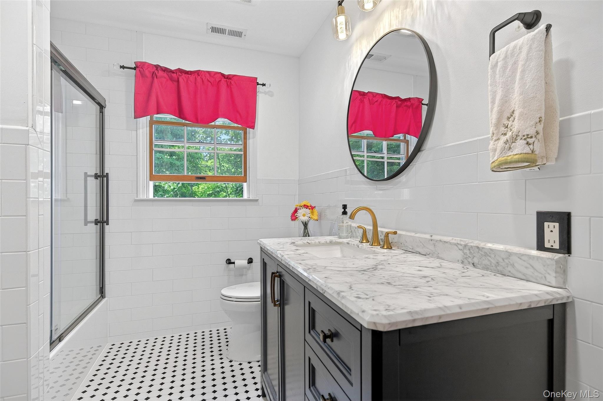Single Family Huntington Connecticut Out Of Area, NY 06812, MLS-1006930-34