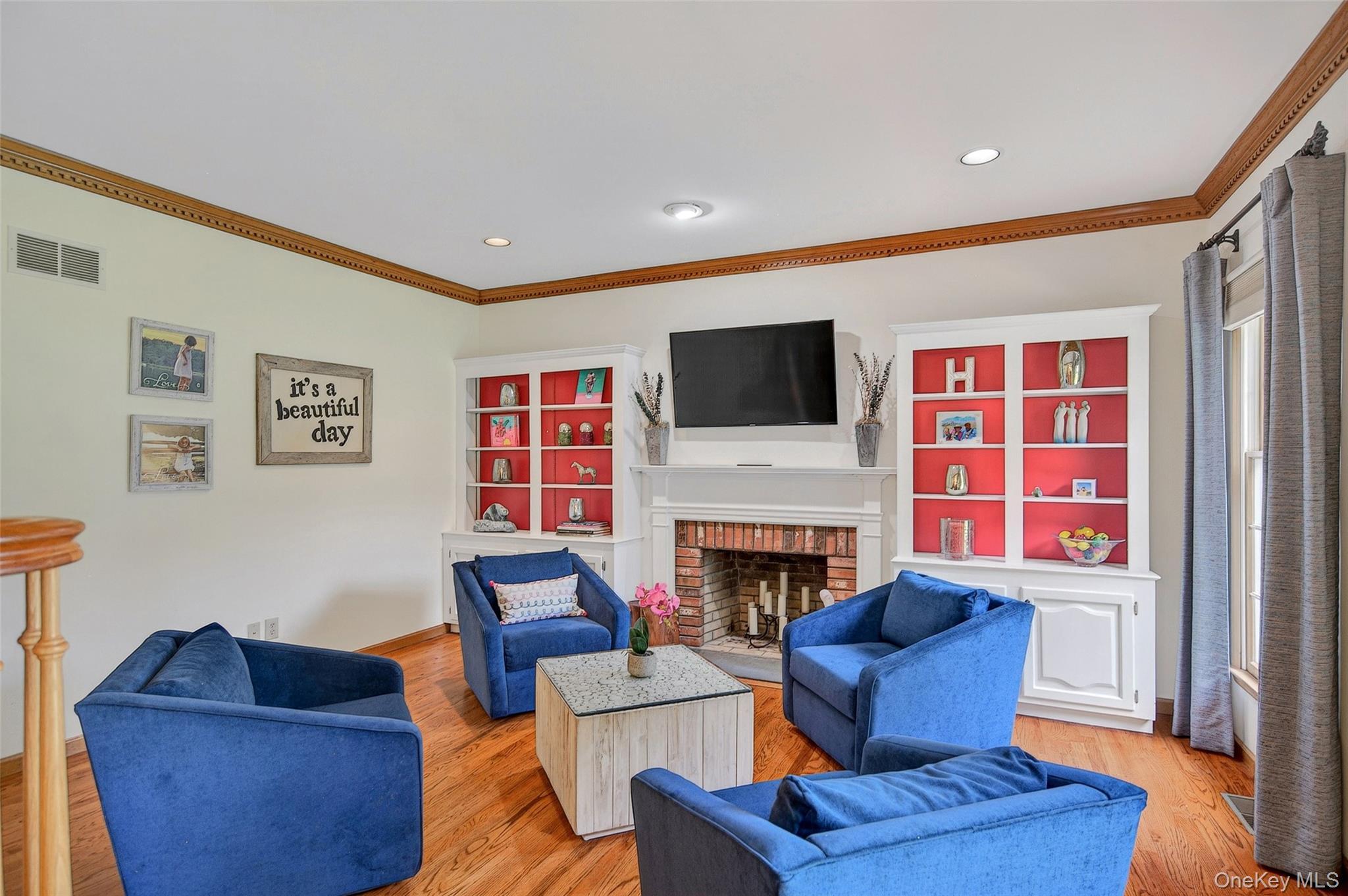 Single Family Huntington Connecticut Out Of Area, NY 06812, MLS-1006930-4